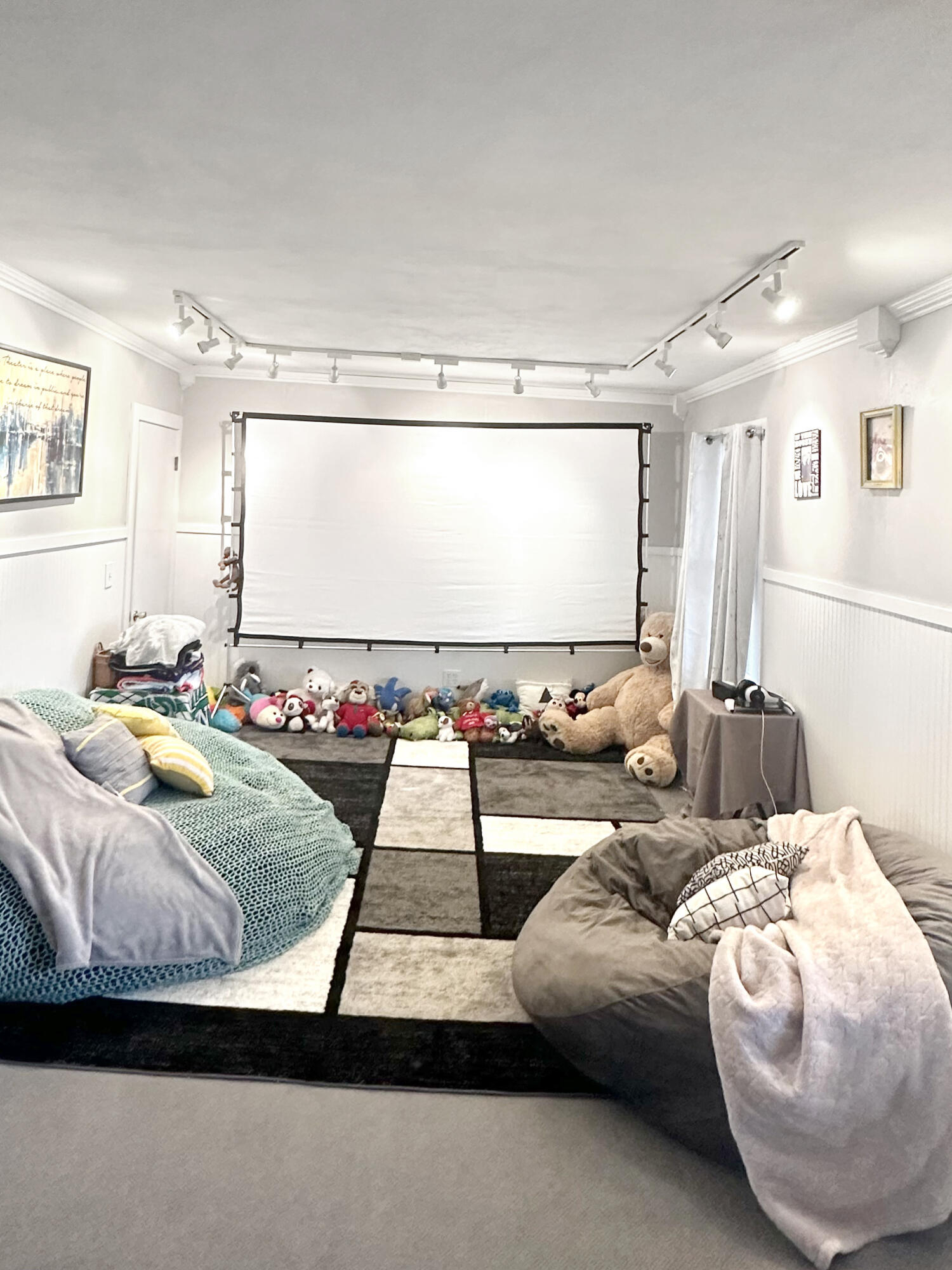 335 State Route 121, New Paris, Ohio 45347