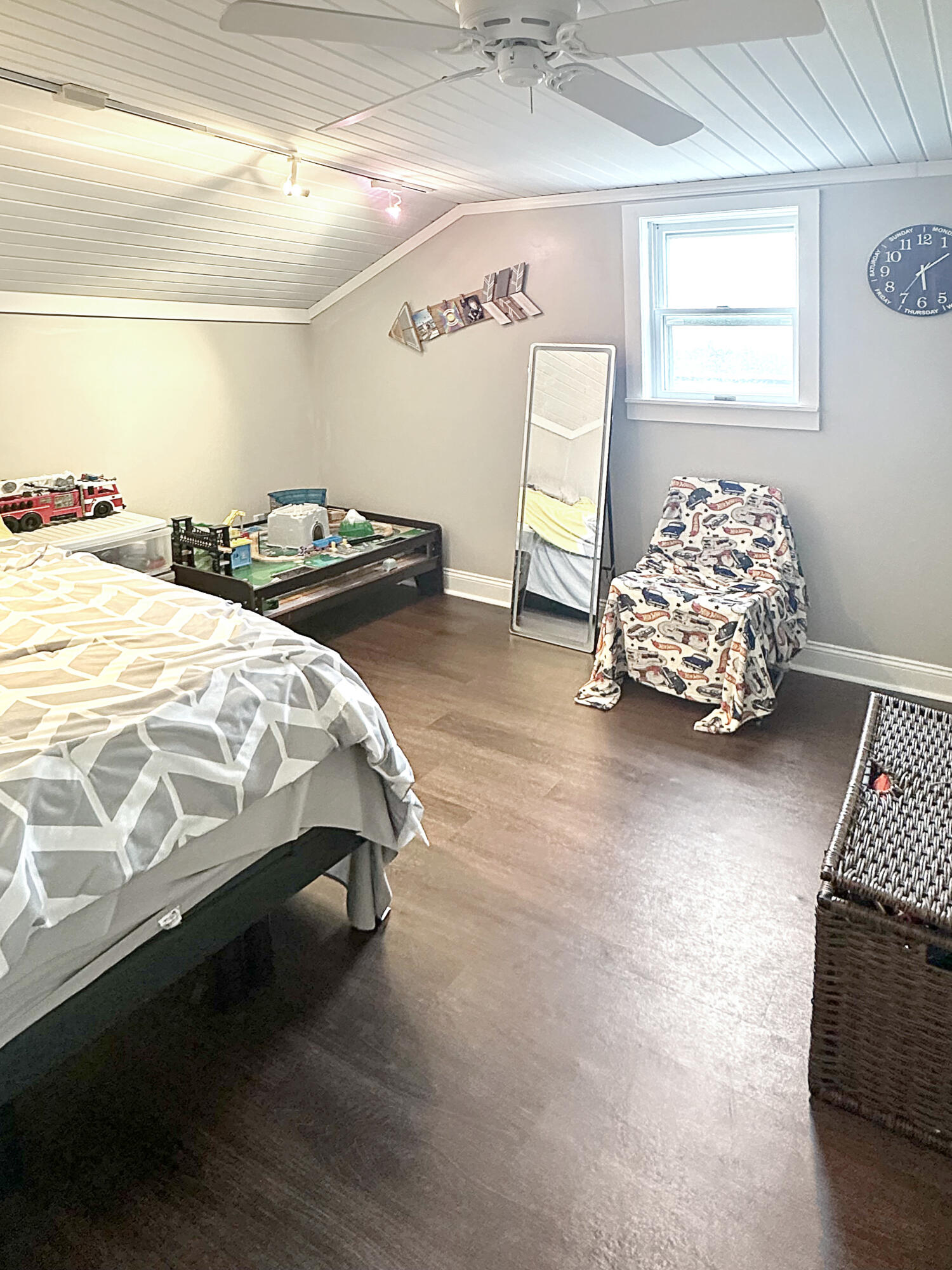 335 State Route 121, New Paris, Ohio 45347