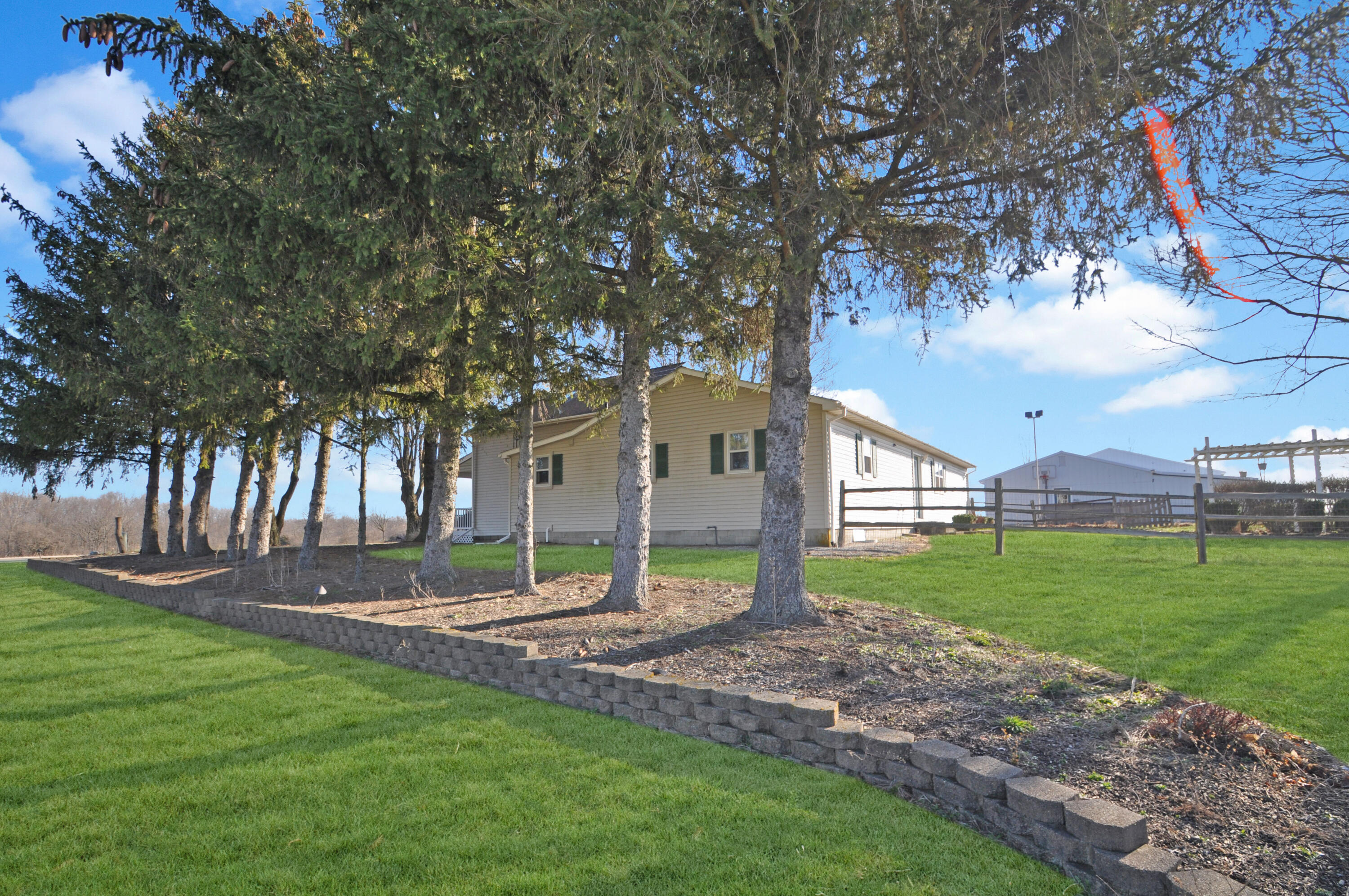 335 State Route 121, New Paris, Ohio 45347