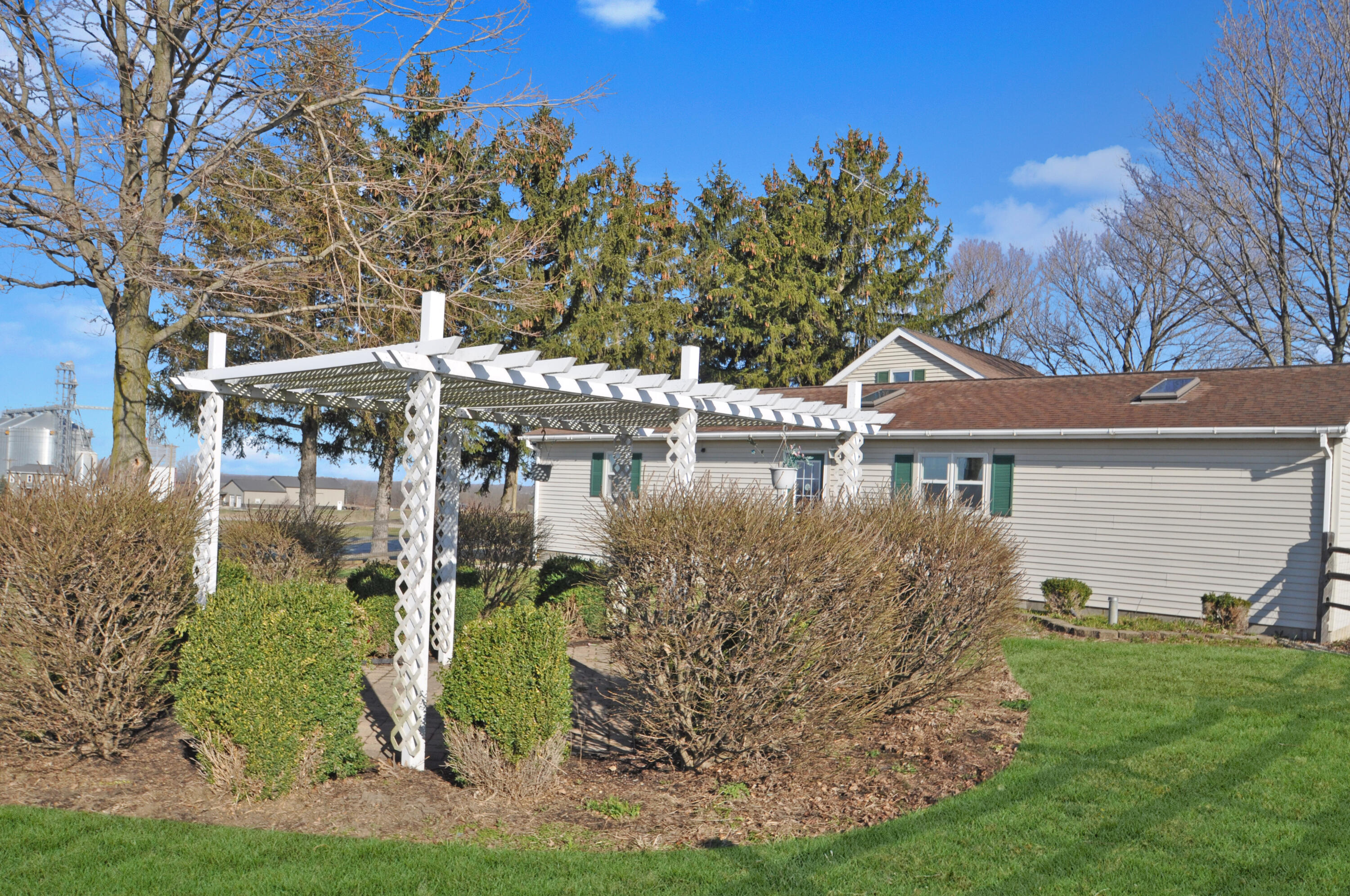 335 State Route 121, New Paris, Ohio 45347