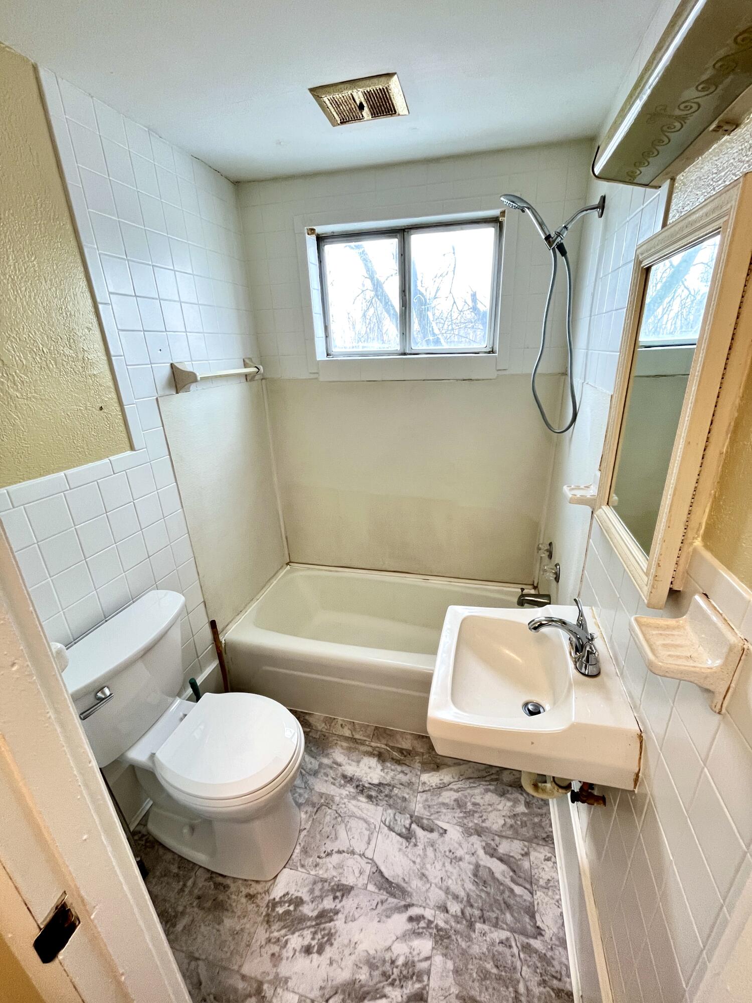 106 Lind Street, Russells Point, Ohio 43348