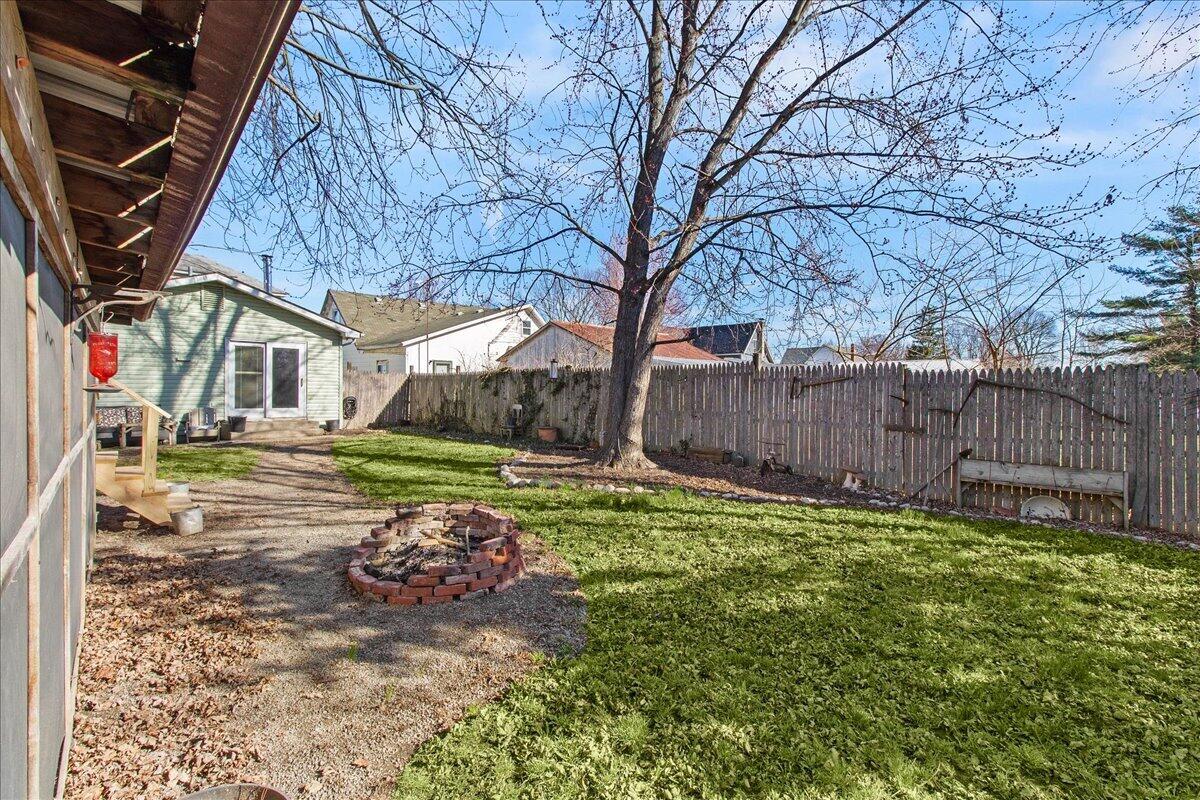 431 Center Street, West Mansfield, Ohio 43358