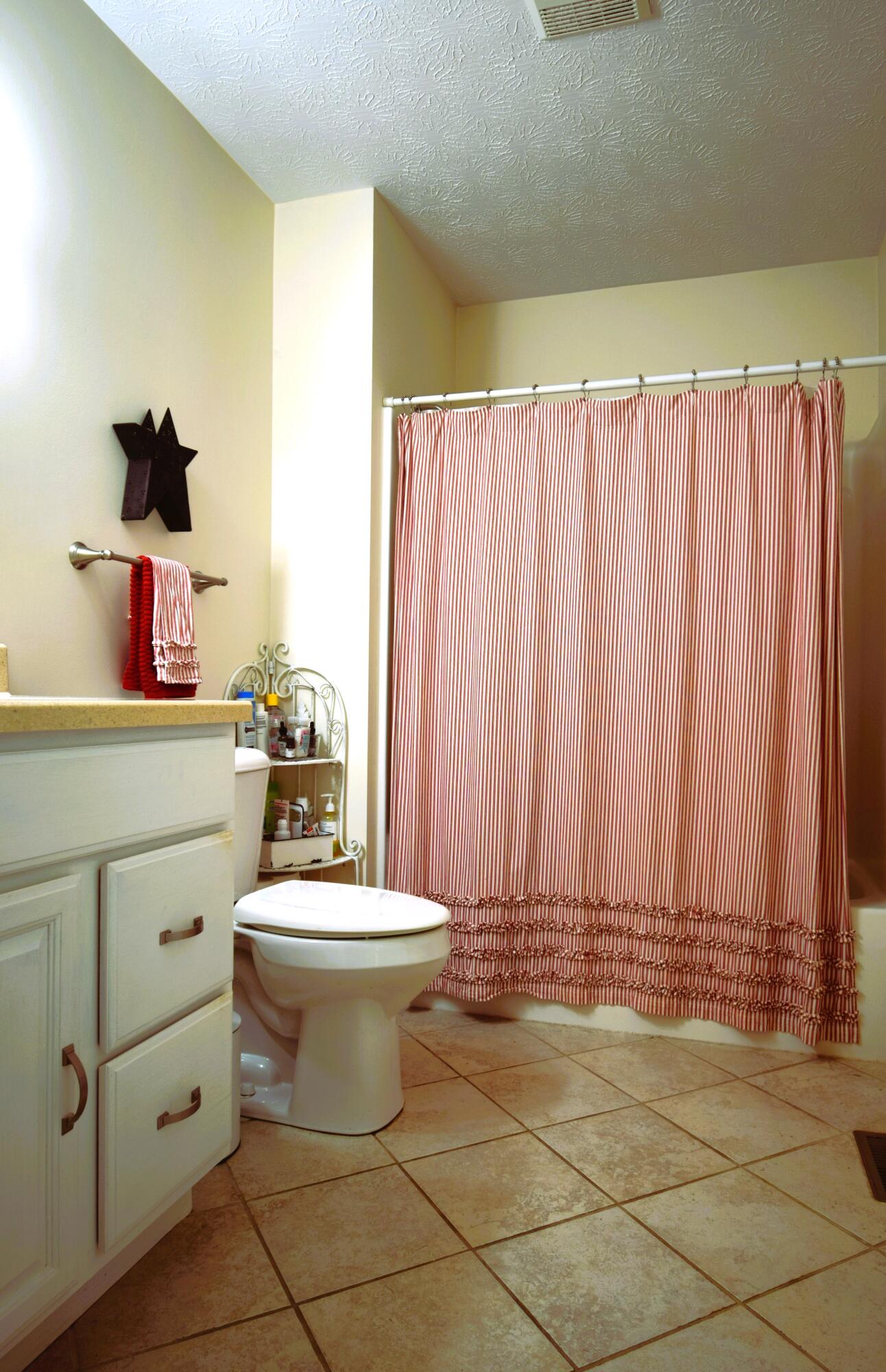 1811 Saint Andrews Court, Springfield, Ohio 45502