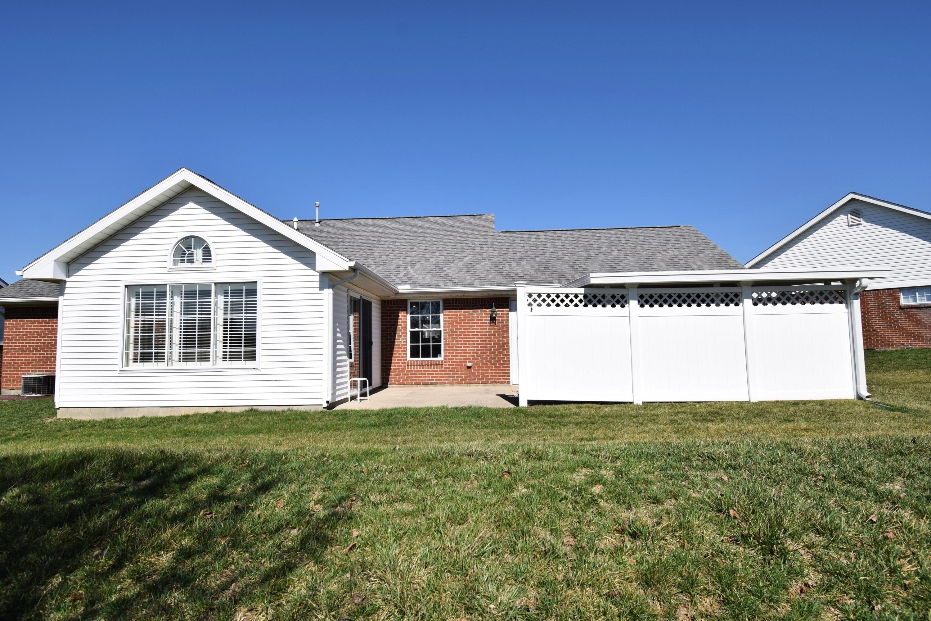 1811 Saint Andrews Court, Springfield, Ohio 45502