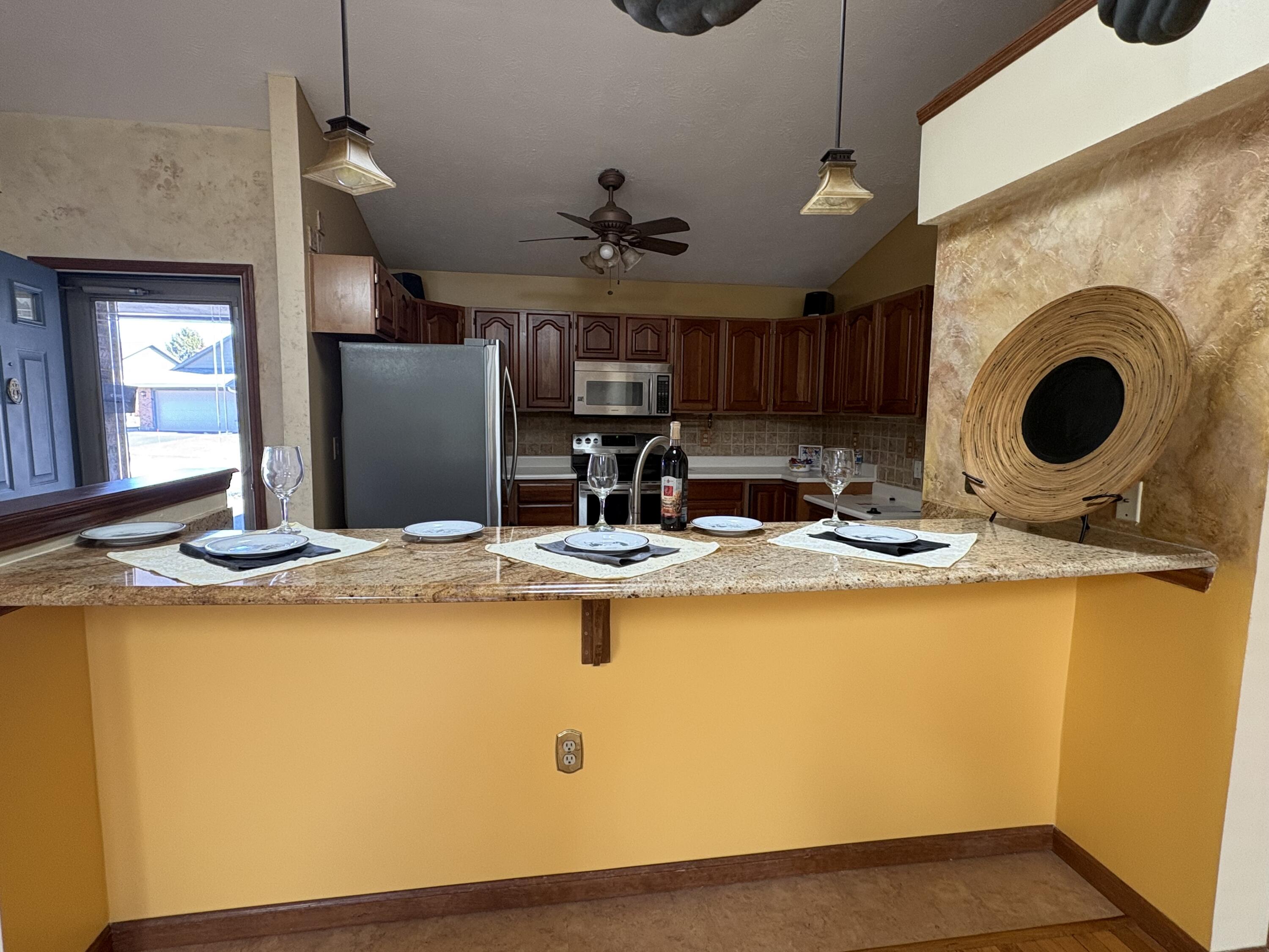 1922 Wedgewood Circle, Springfield, Ohio 45503