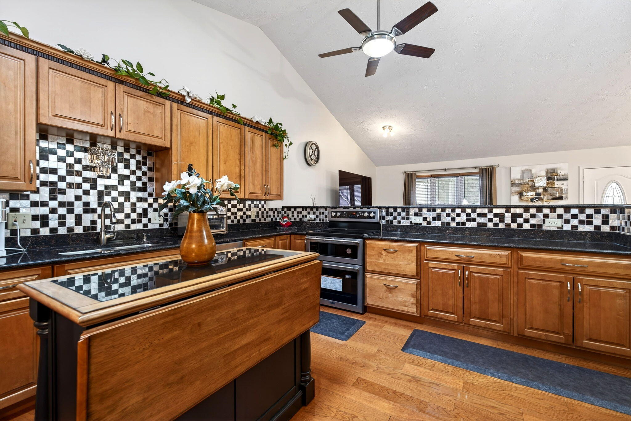 1469 Victorian Way, Springfield, Ohio 45503