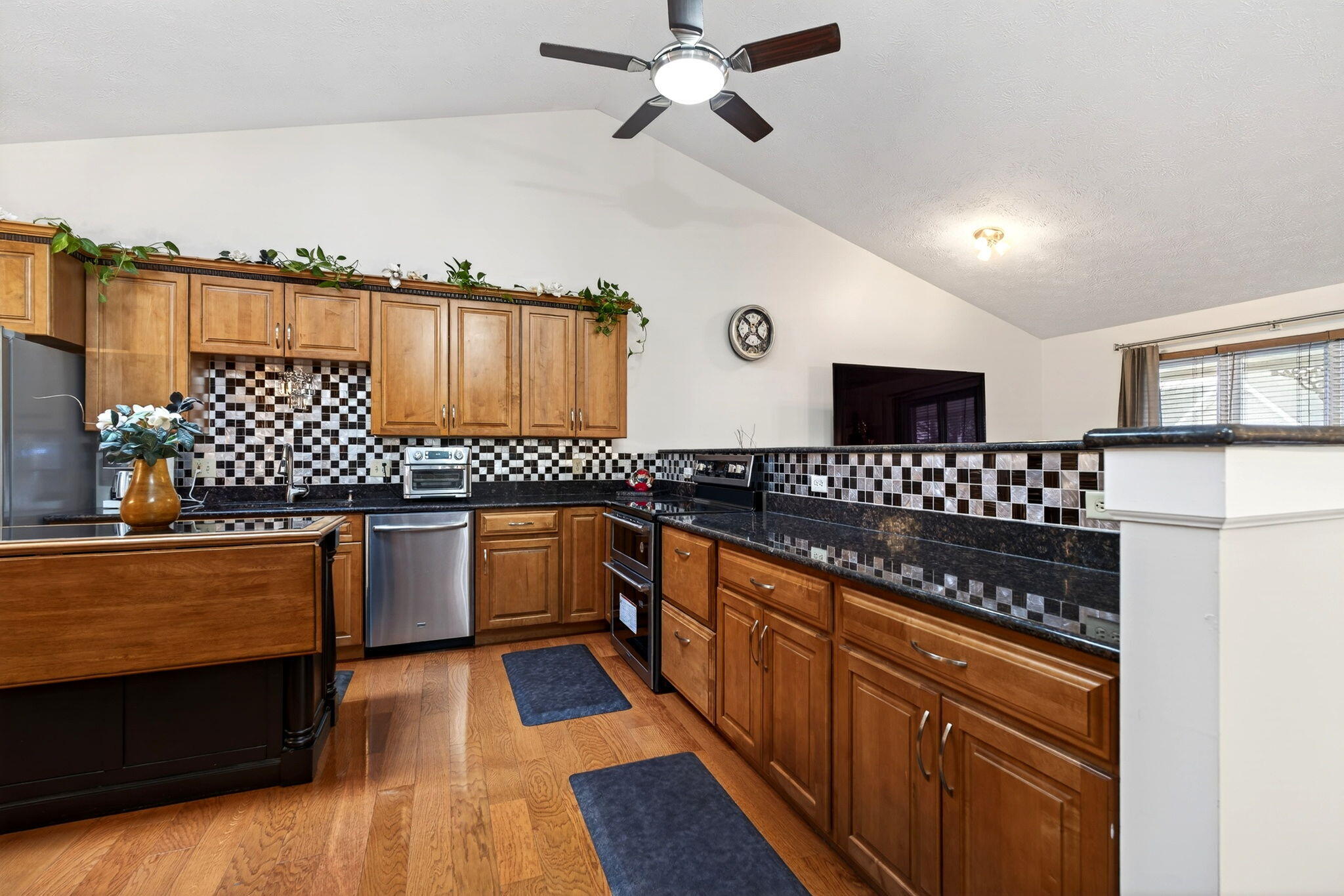 1469 Victorian Way, Springfield, Ohio 45503