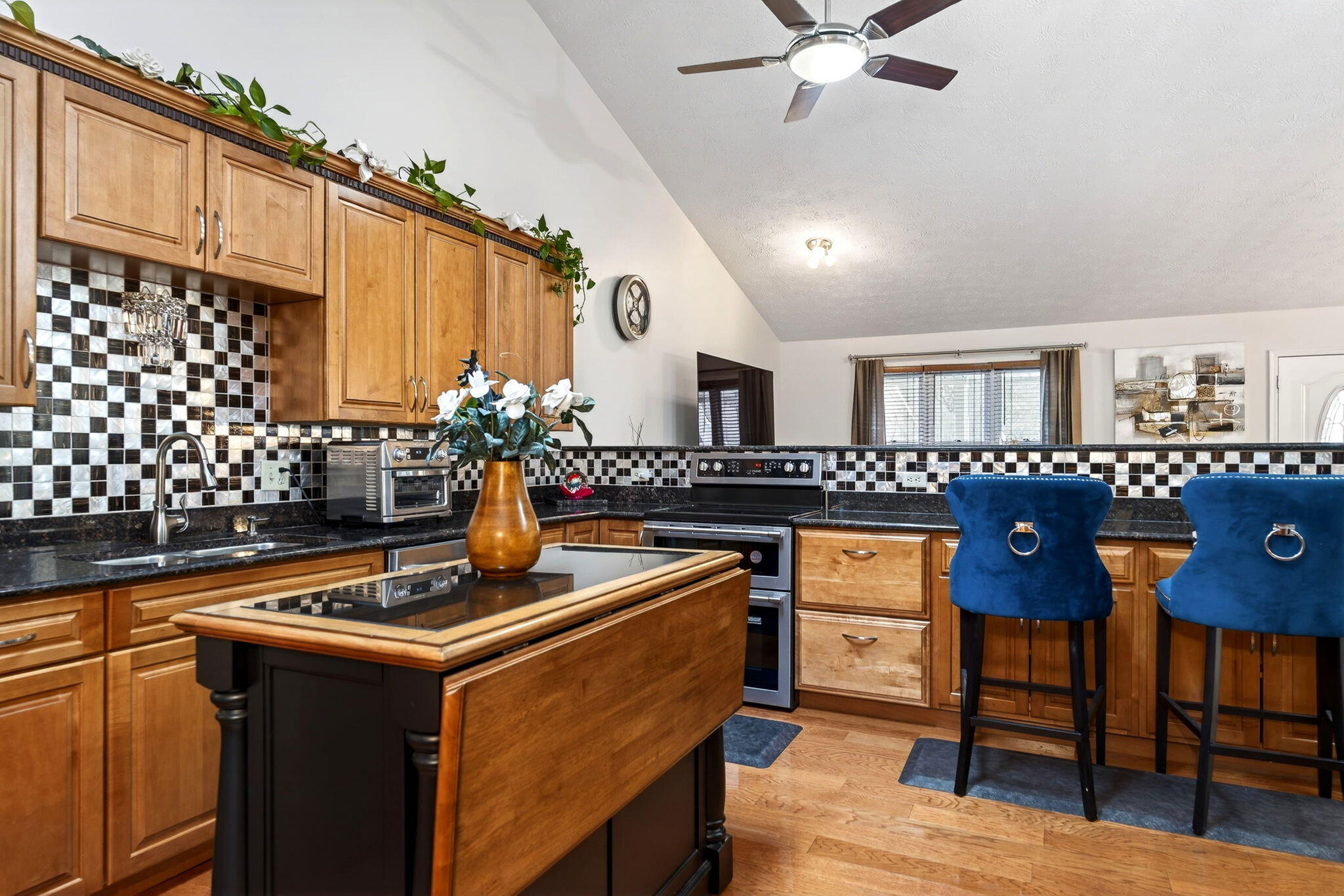 1469 Victorian Way, Springfield, Ohio 45503