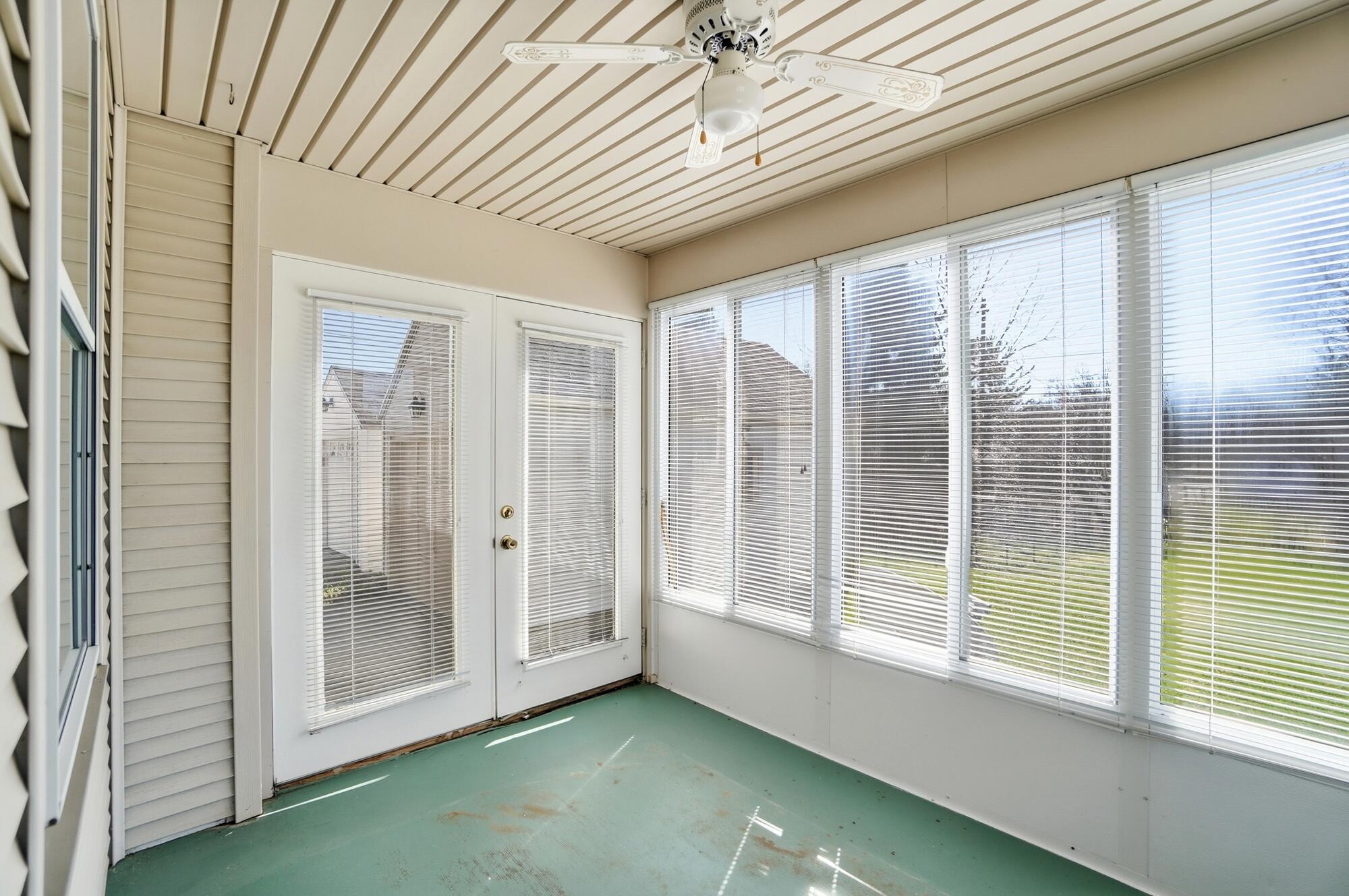 827 Snowhill Boulevard, Springfield, Ohio 45504