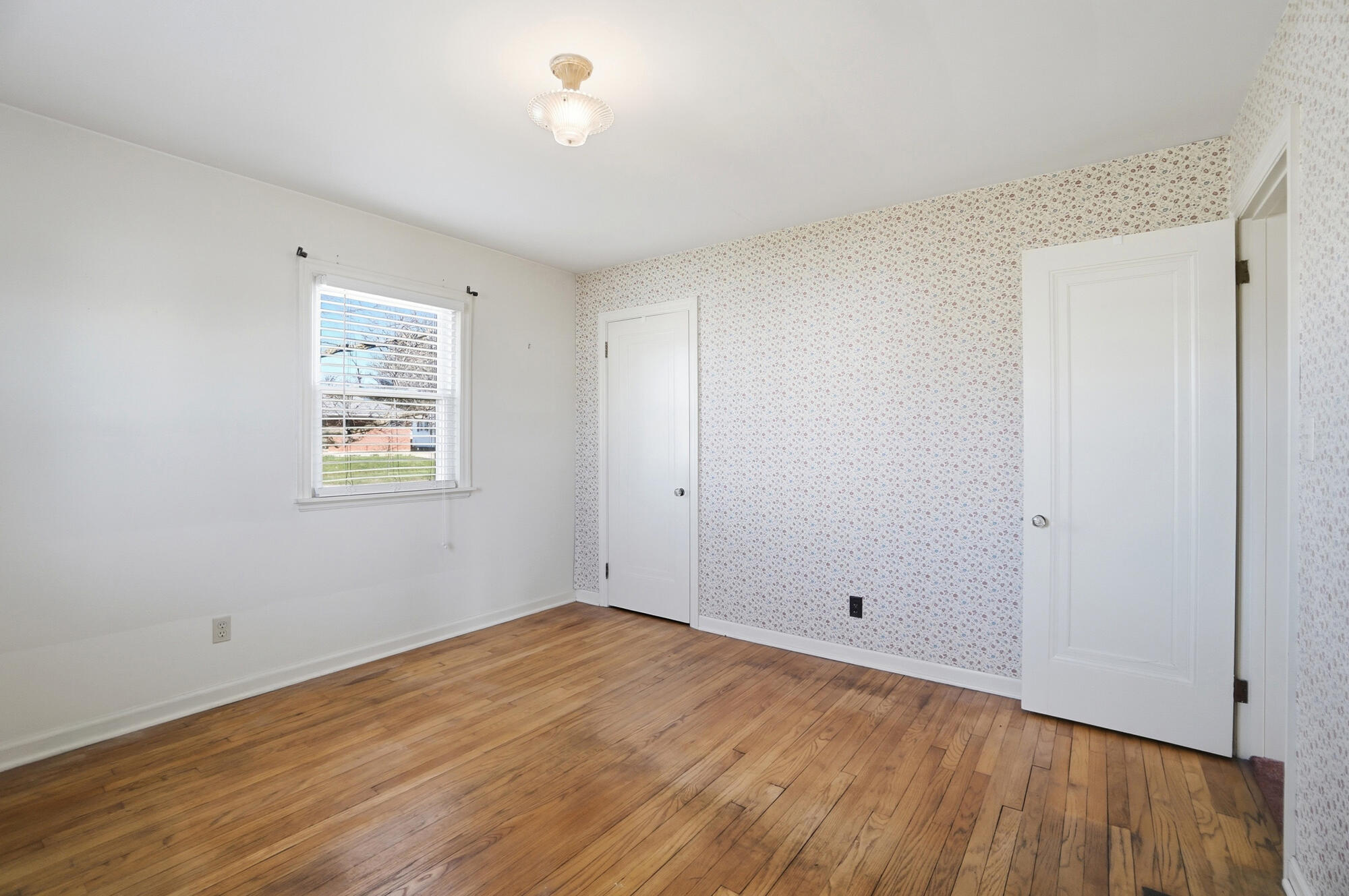 827 Snowhill Boulevard, Springfield, Ohio 45504