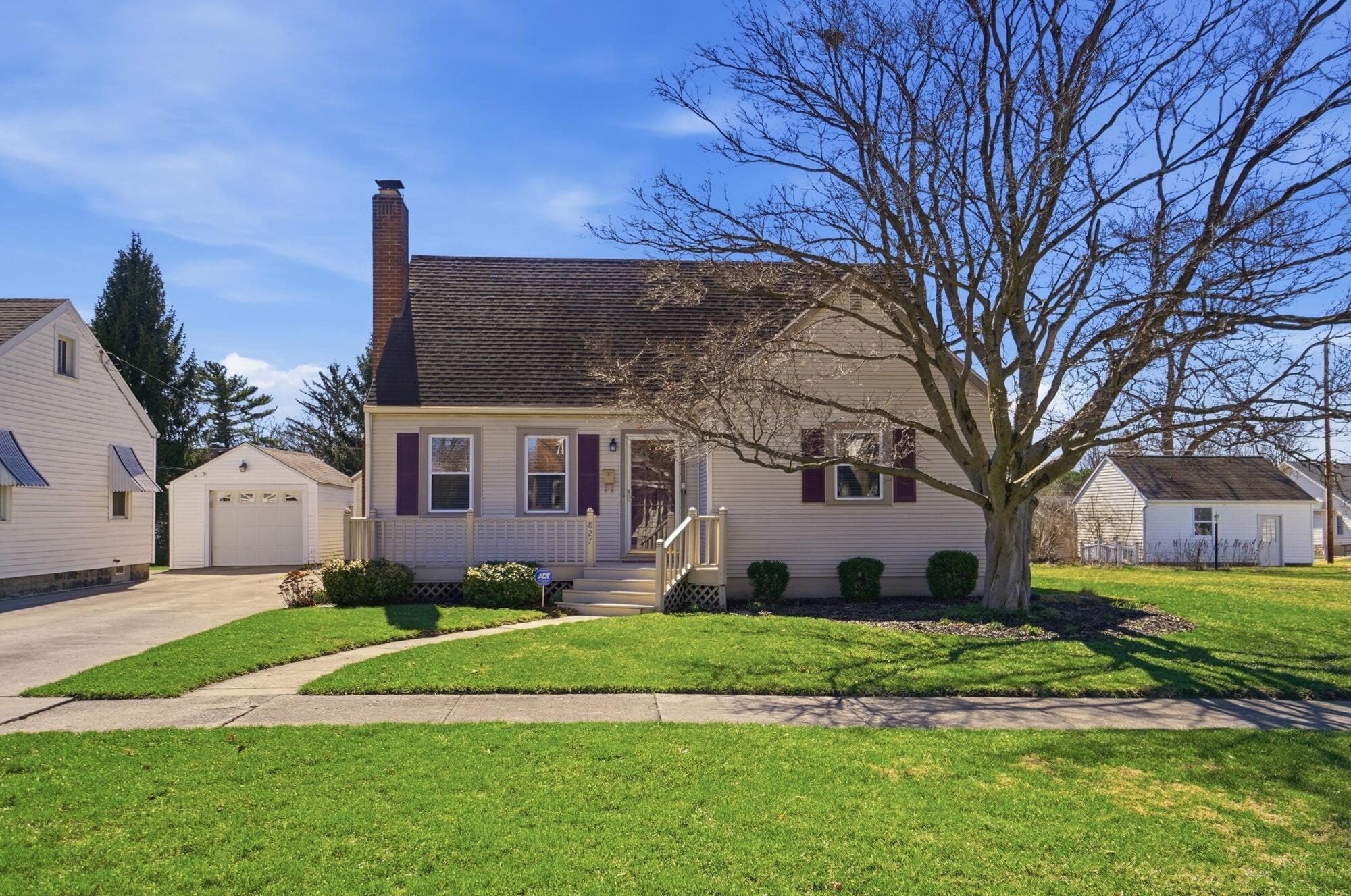 827 Snowhill Boulevard, Springfield, Ohio 45504