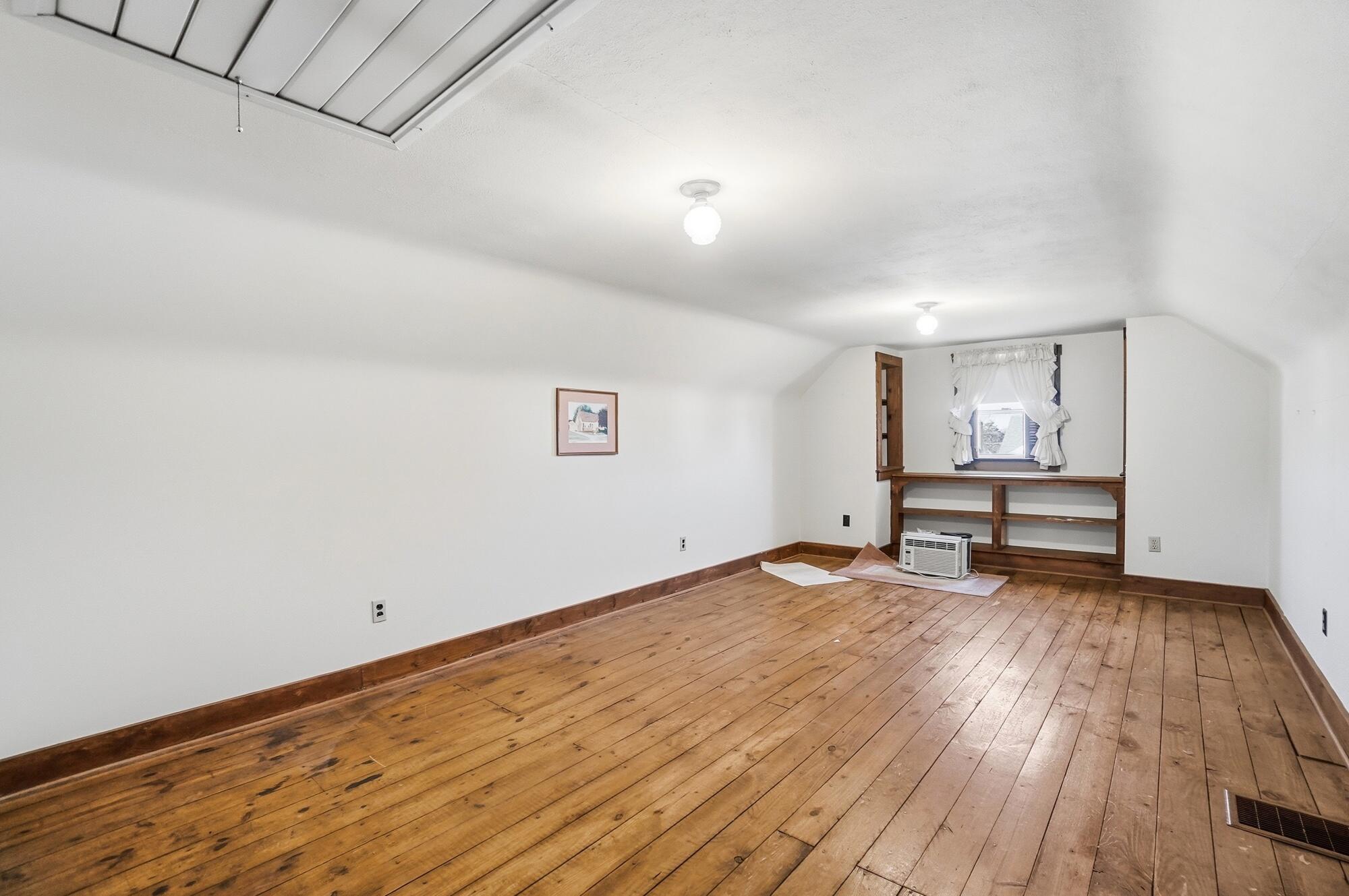 827 Snowhill Boulevard, Springfield, Ohio 45504