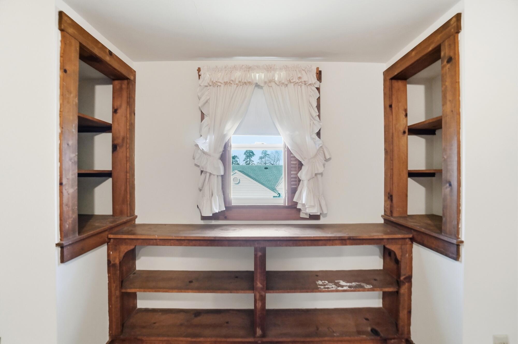 827 Snowhill Boulevard, Springfield, Ohio 45504