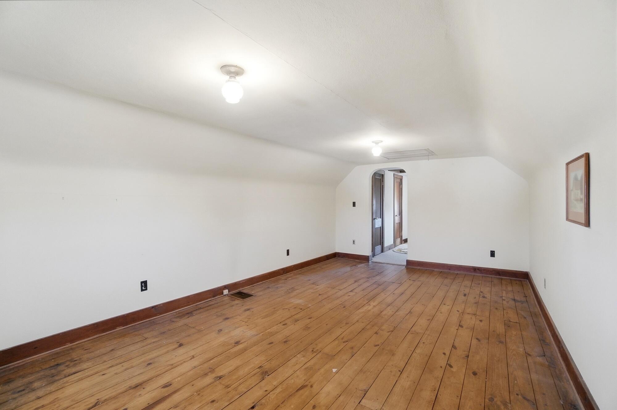 827 Snowhill Boulevard, Springfield, Ohio 45504