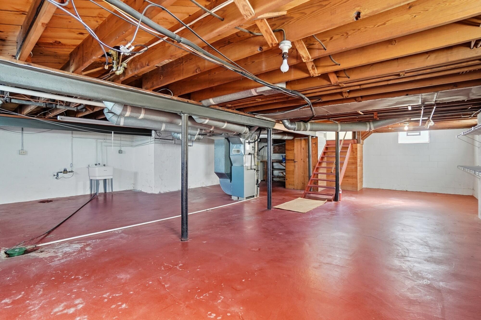 827 Snowhill Boulevard, Springfield, Ohio 45504