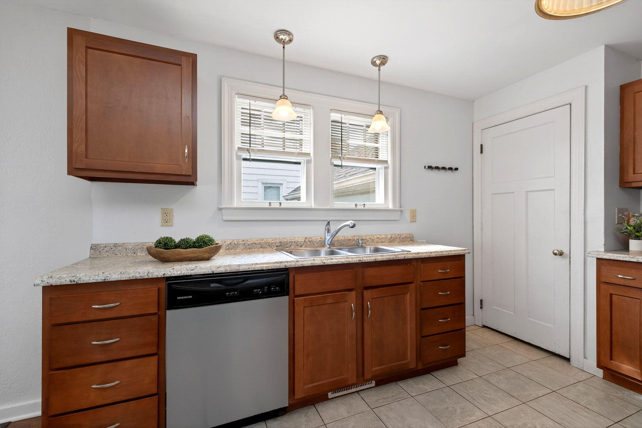 2162 Broadway Street, Springfield, Ohio 45504