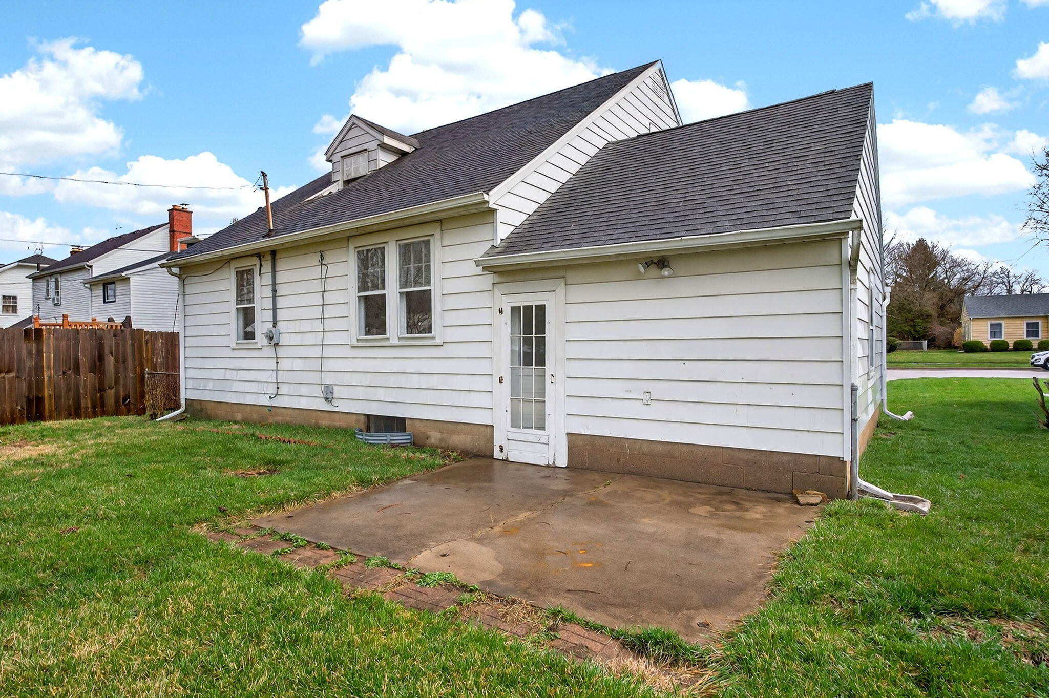 2162 Broadway Street, Springfield, Ohio 45504