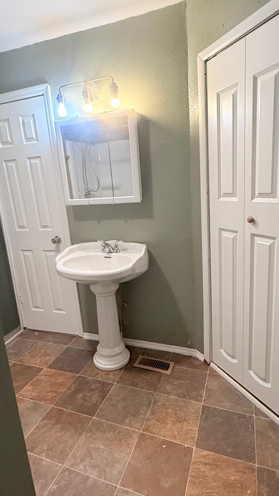 1224 Beverly Avenue, Springfield, Ohio 45504