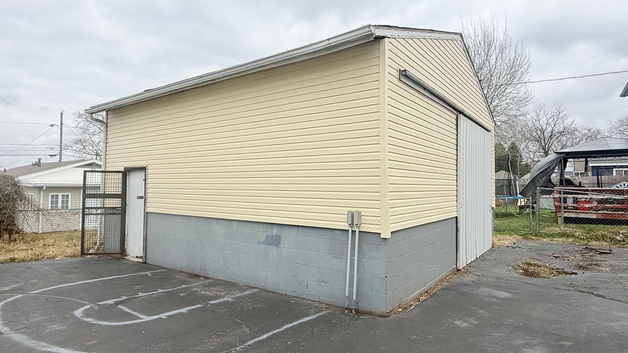 1224 Beverly Avenue, Springfield, Ohio 45504