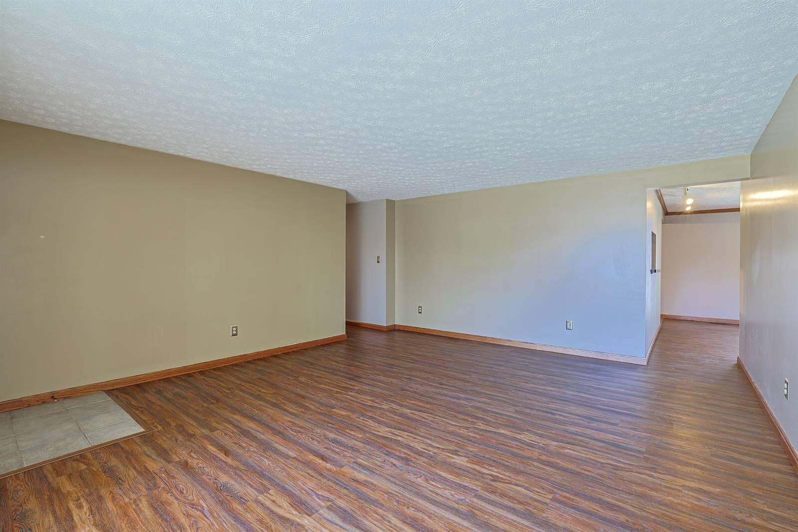 211 Katy Lane, Englewood, Ohio 45322