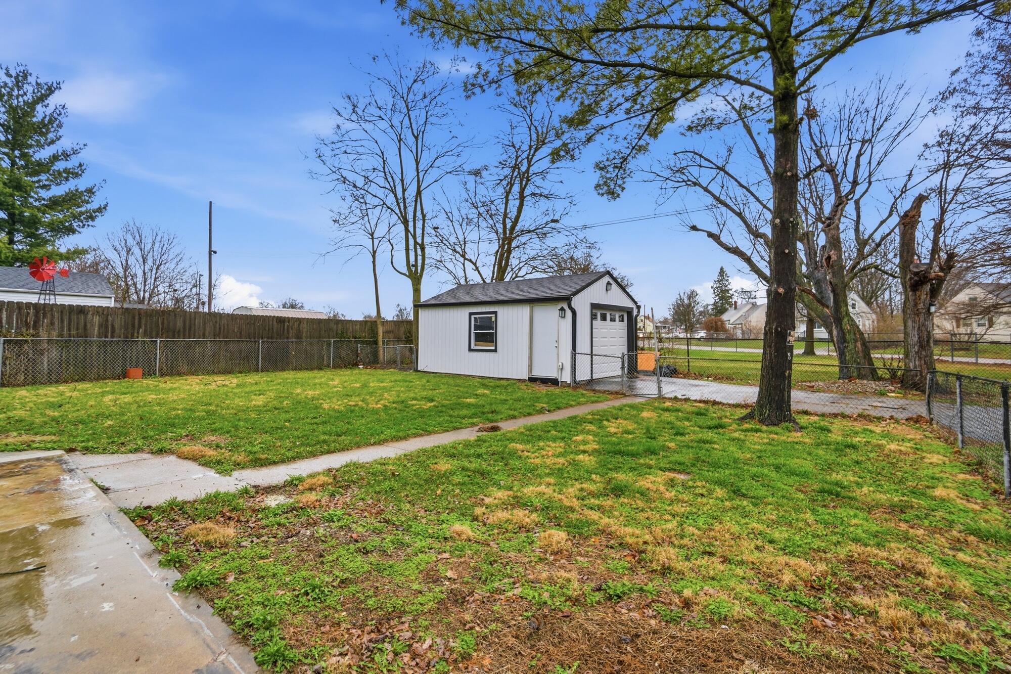 813 Cosler Drive, Dayton, Ohio 45403