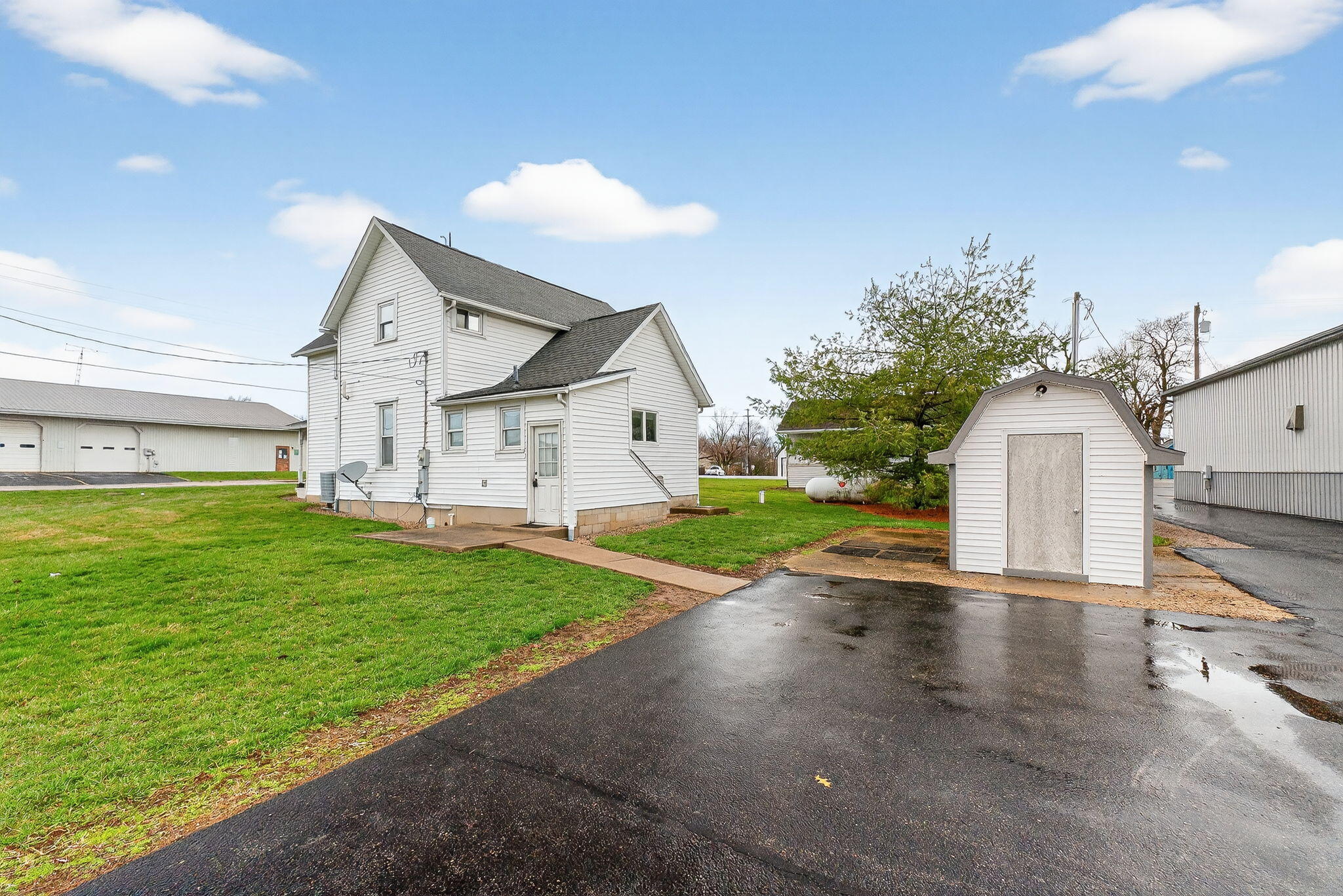 23484 Dayton Avenue, Raymond, Ohio 43067