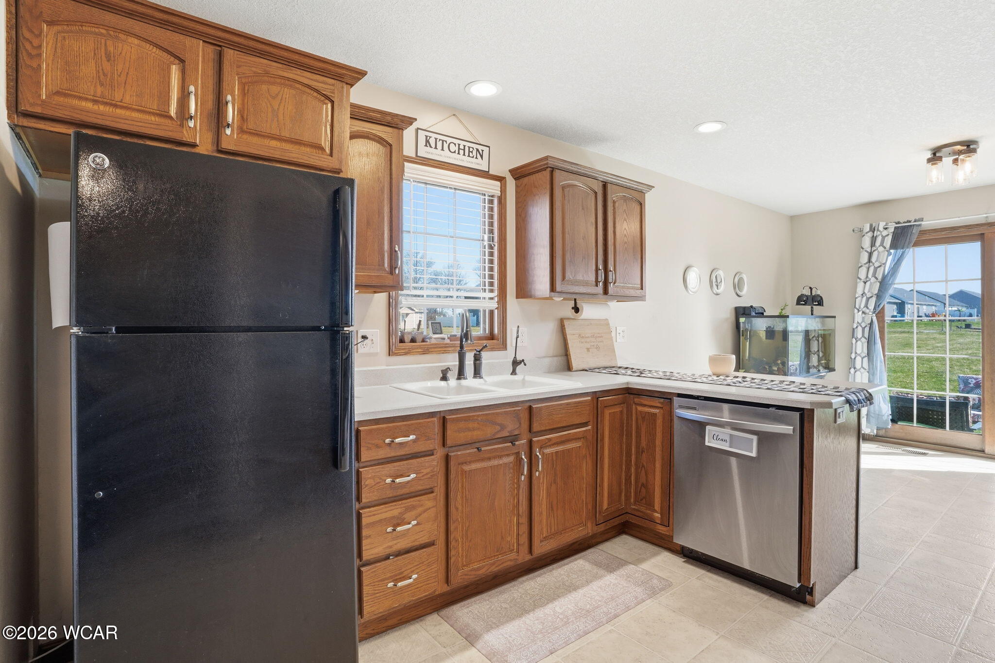 112 Parkview Drive, Jackson Center, Ohio