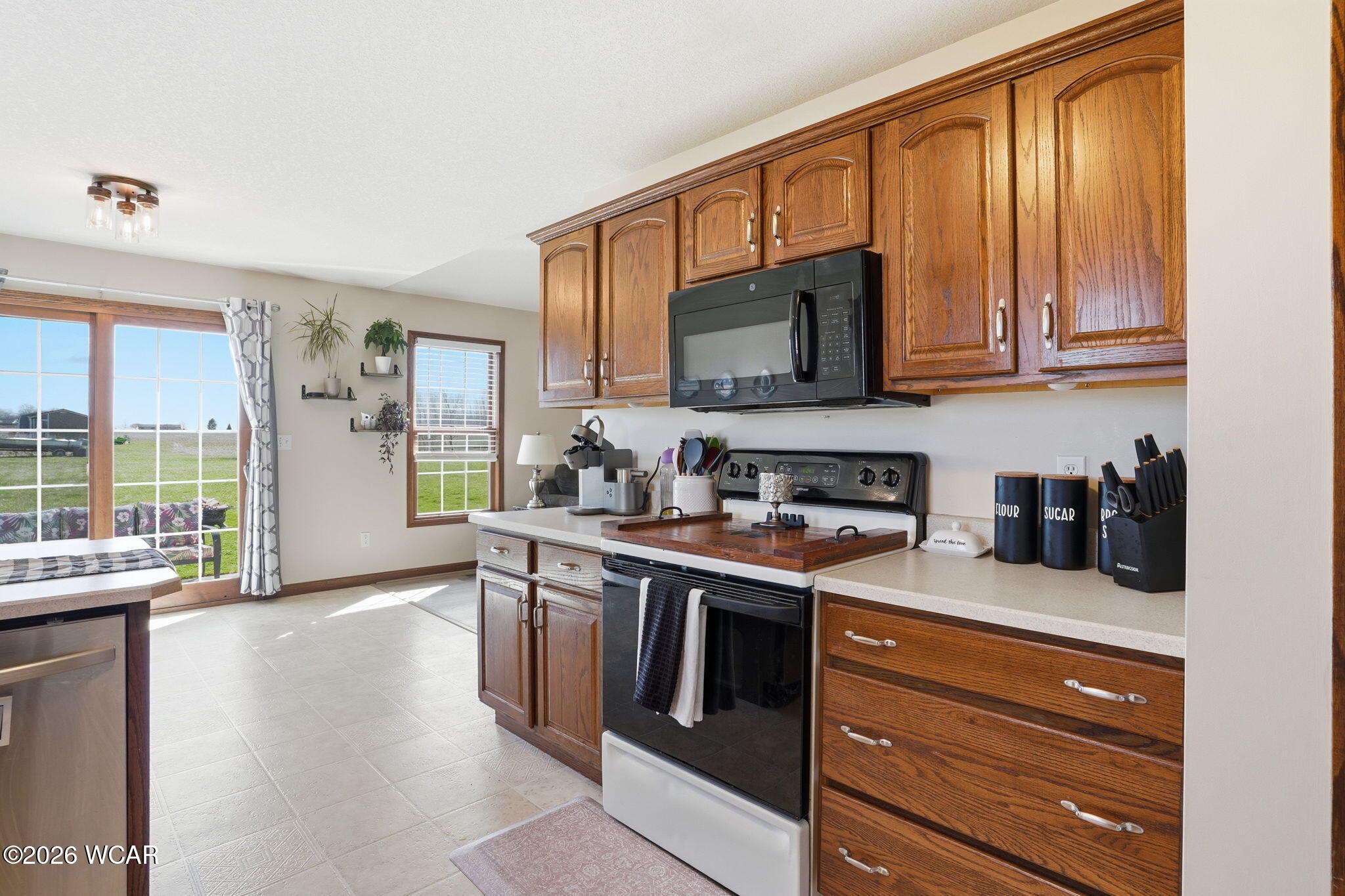 112 Parkview Drive, Jackson Center, Ohio