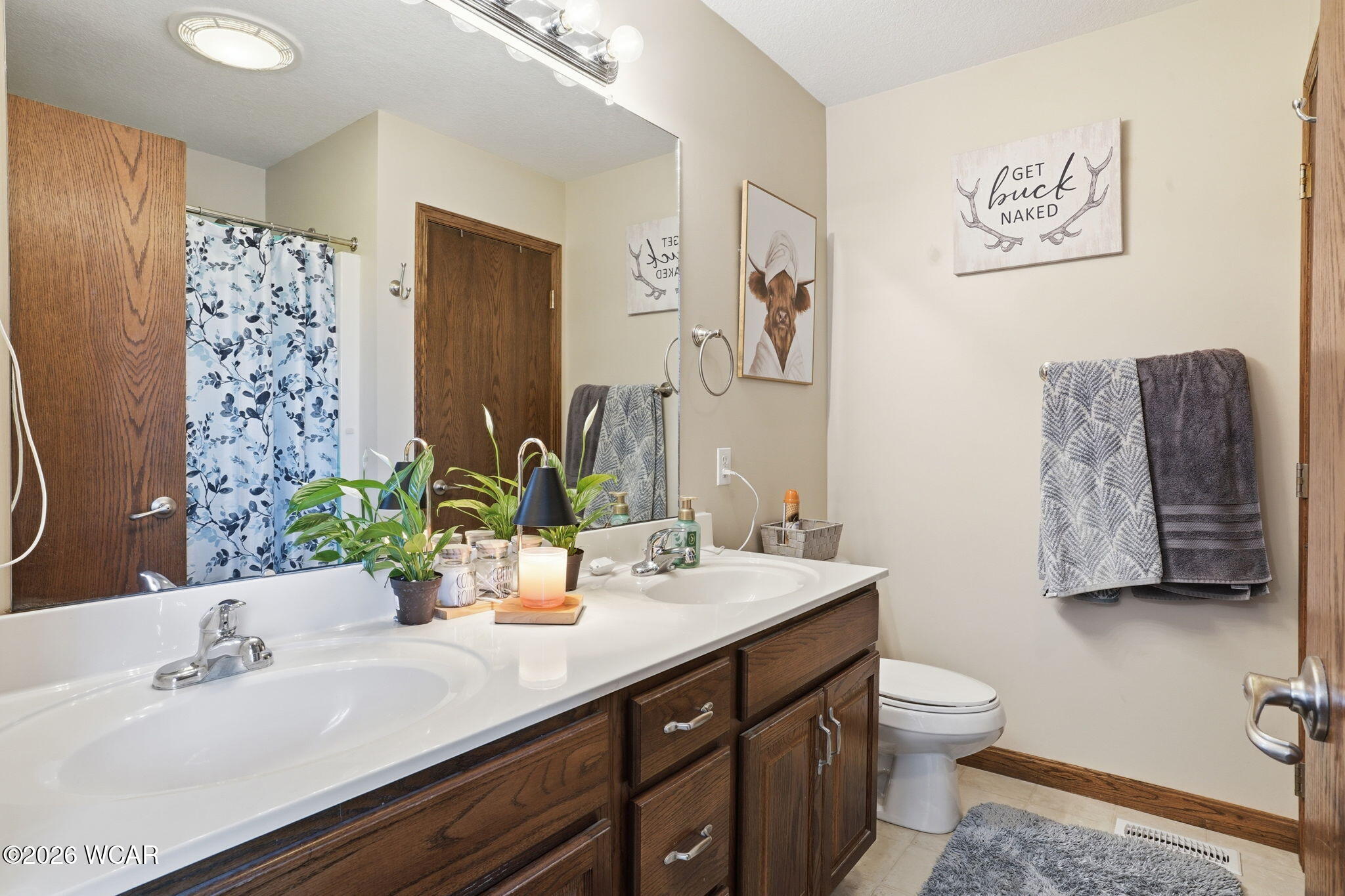 112 Parkview Drive, Jackson Center, Ohio