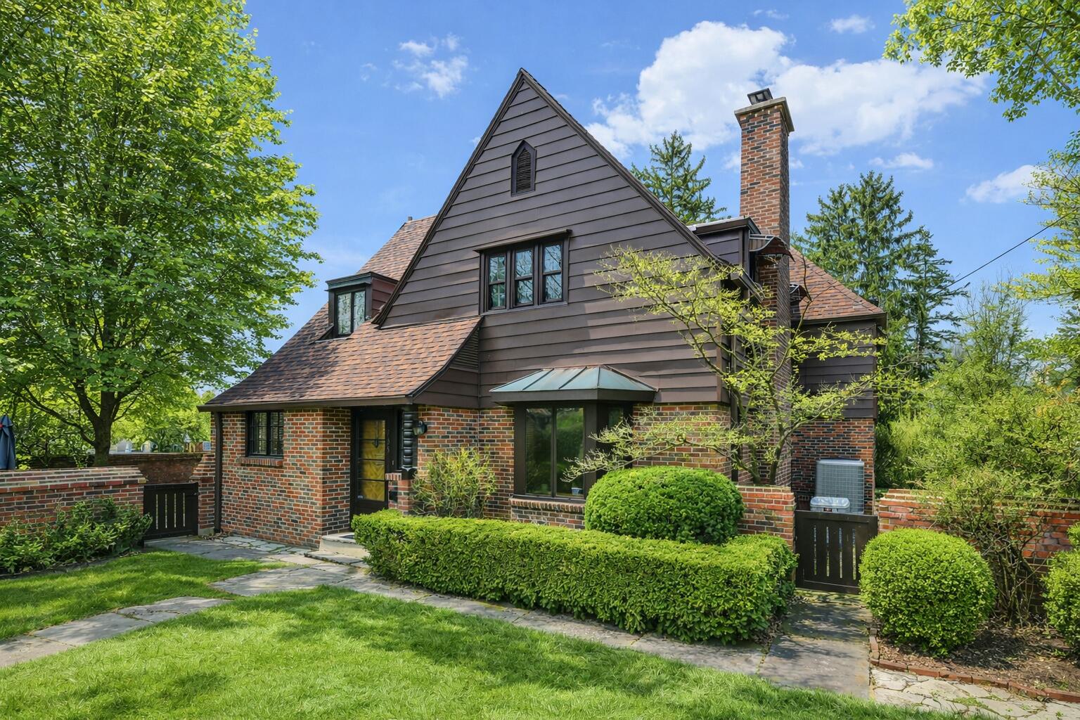 735 Tanglewood Drive, Springfield, Ohio 45504