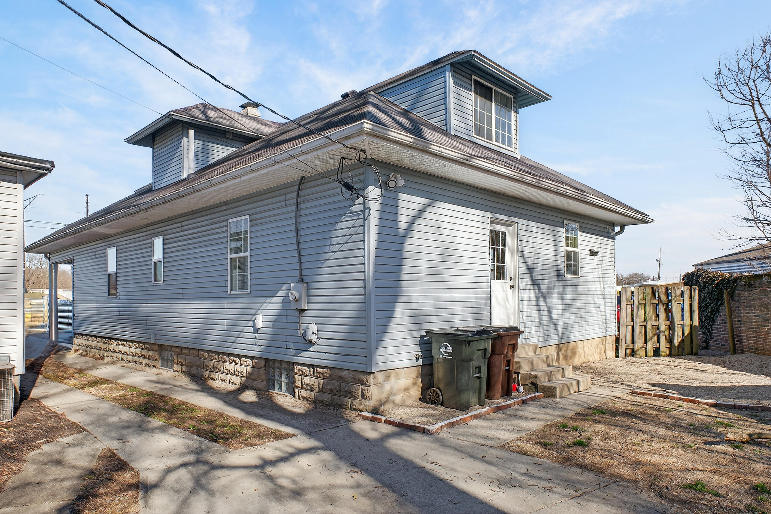 107 Riverside Drive, Piqua, Ohio 45356