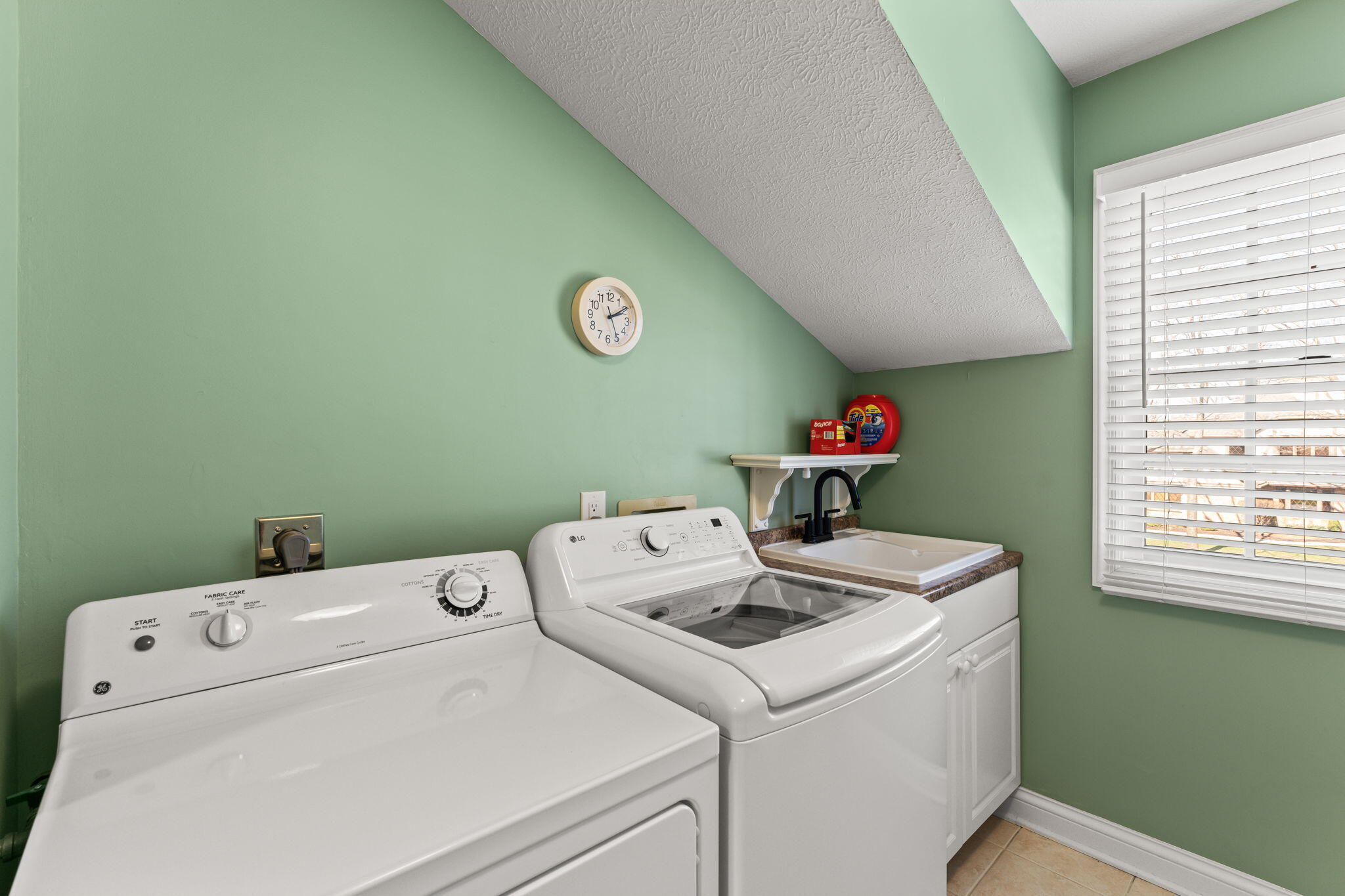 591 Countryside Drive, Troy, Ohio 45373