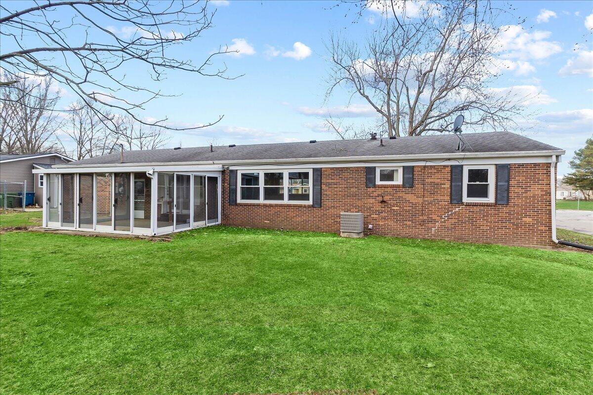 354 Hickory Drive, Marysville, Ohio 43040