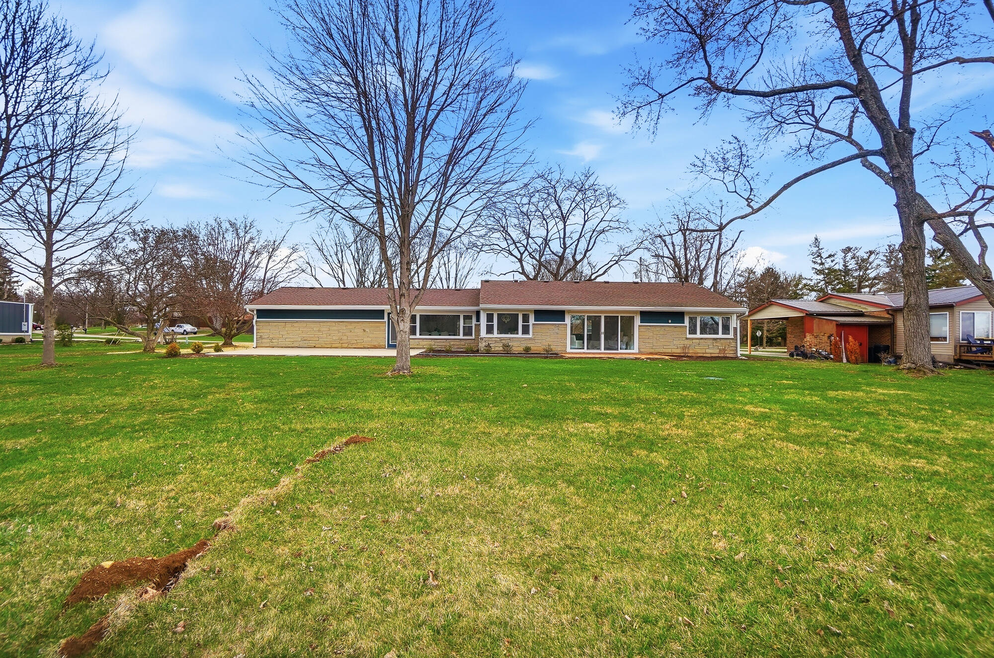 1091 Sylvan Shores Drive, South Vienna, Ohio 45369