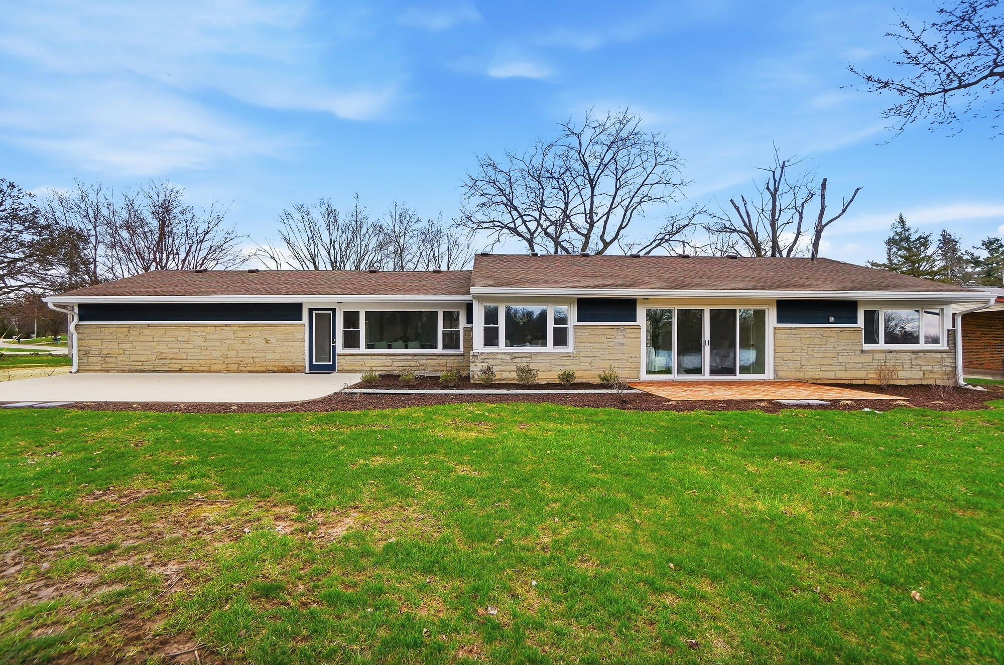 1091 Sylvan Shores Drive, South Vienna, Ohio 45369