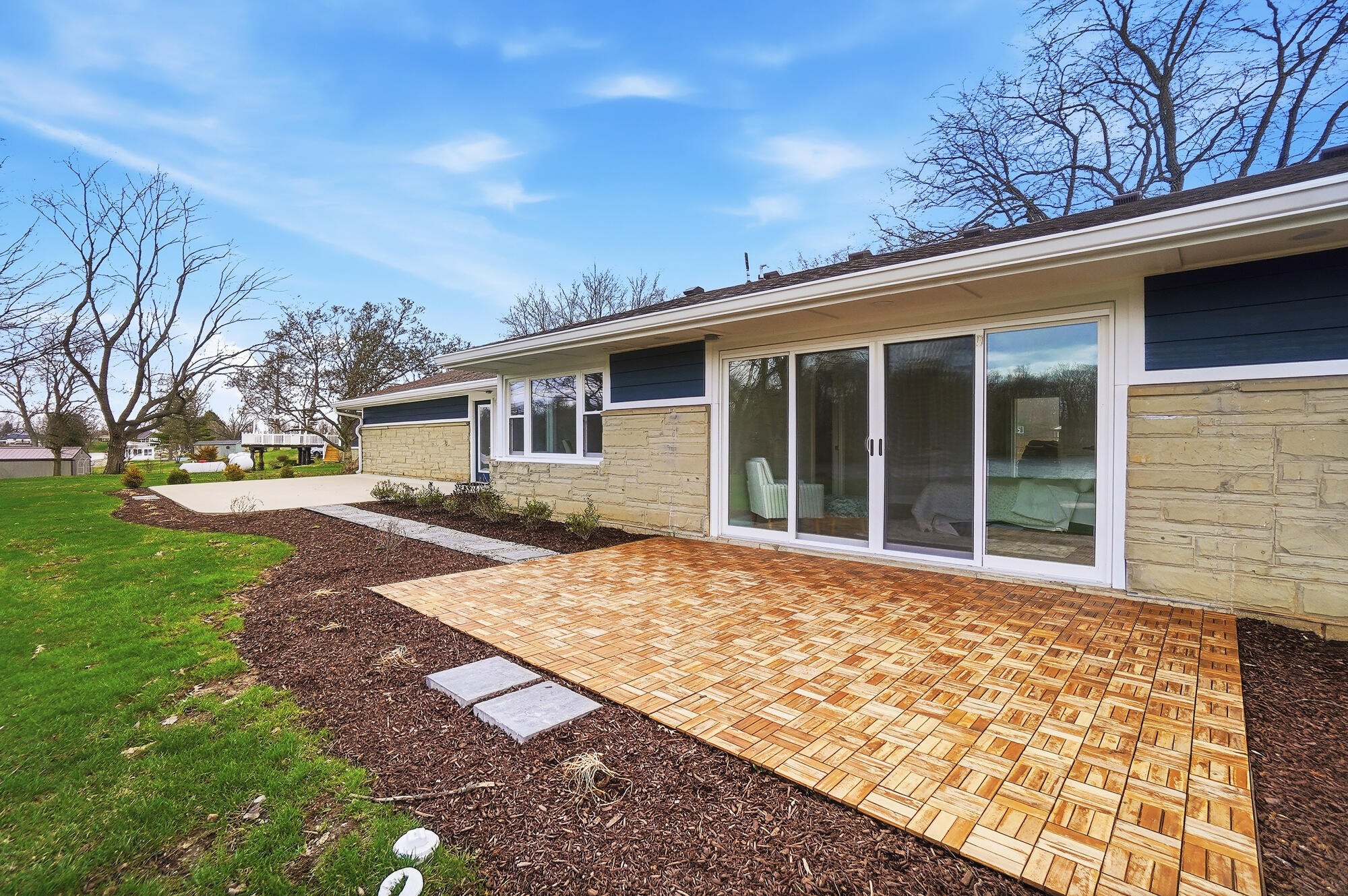 1091 Sylvan Shores Drive, South Vienna, Ohio 45369