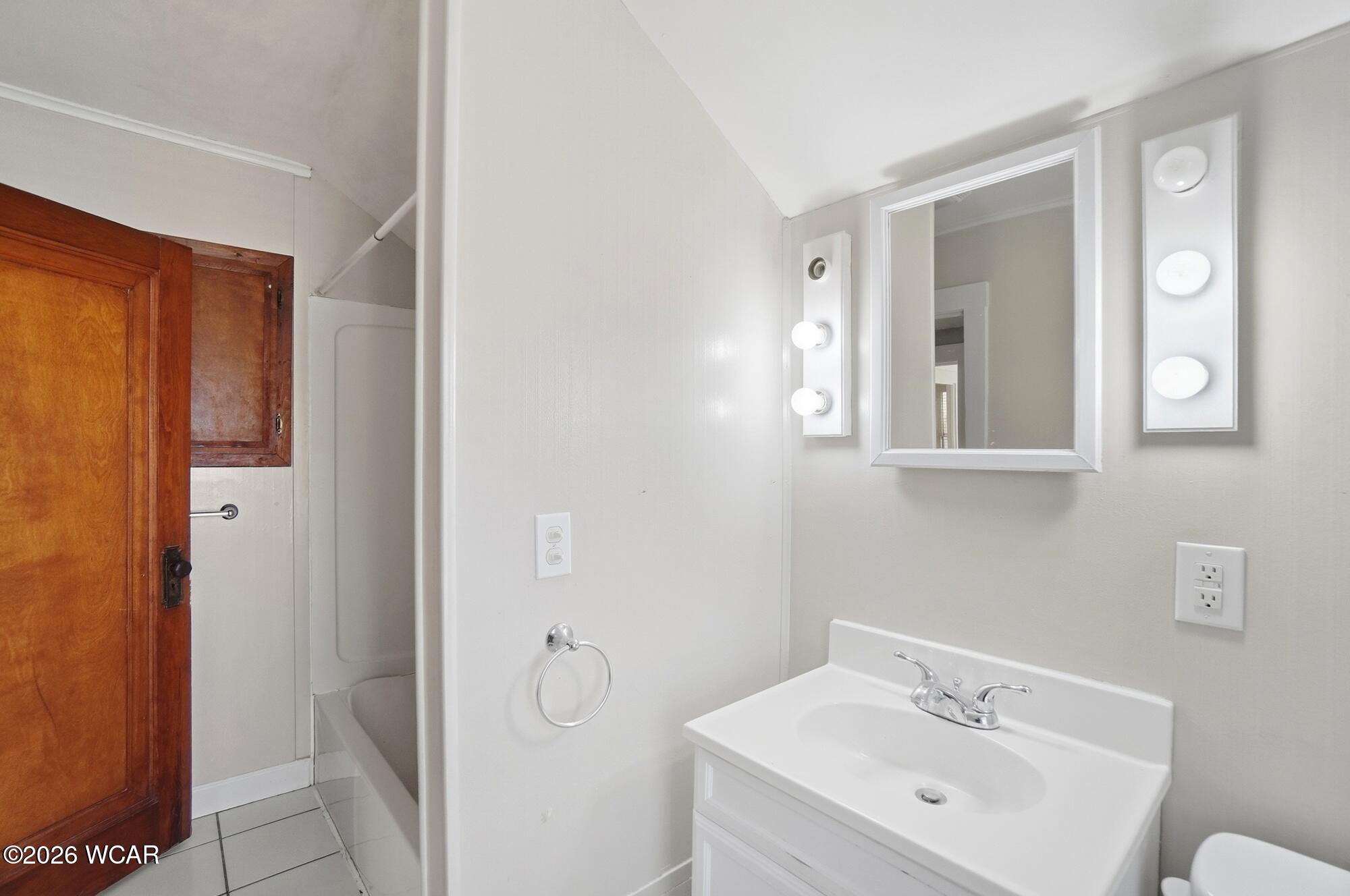 860 Hurd Avenue, Findlay, Ohio