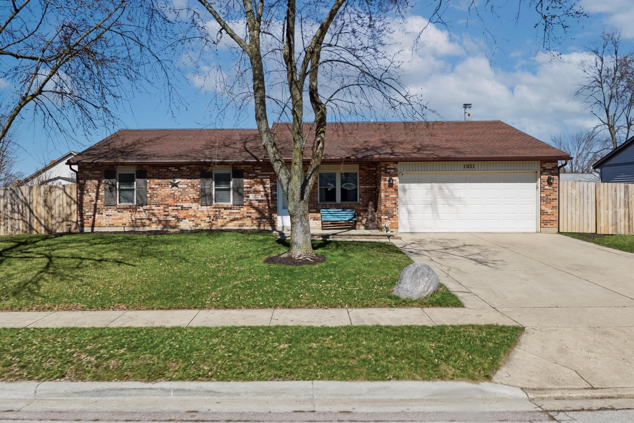 1031 Meadowrun Road, Englewood, Ohio 45322