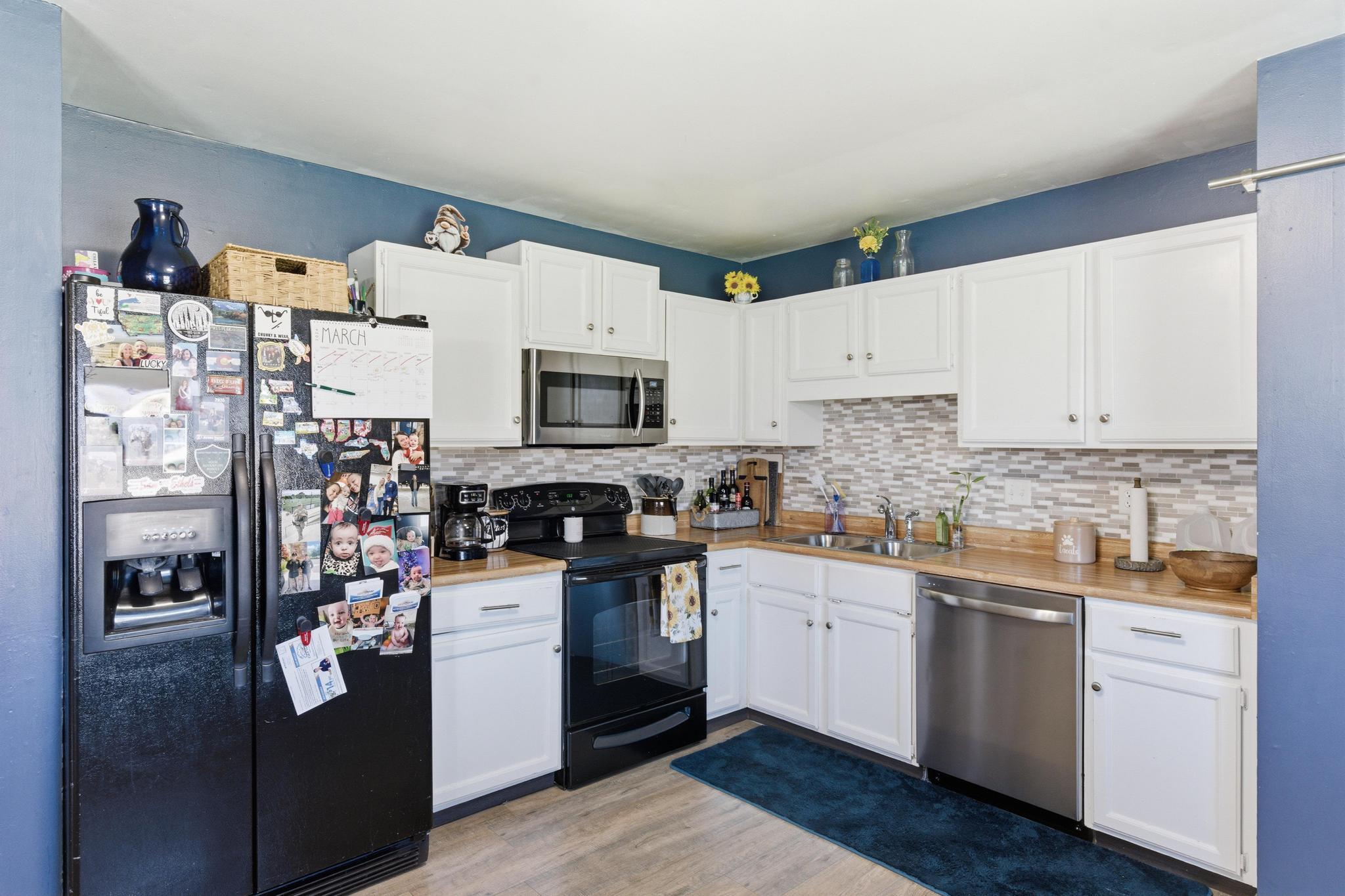 1031 Meadowrun Road, Englewood, Ohio 45322