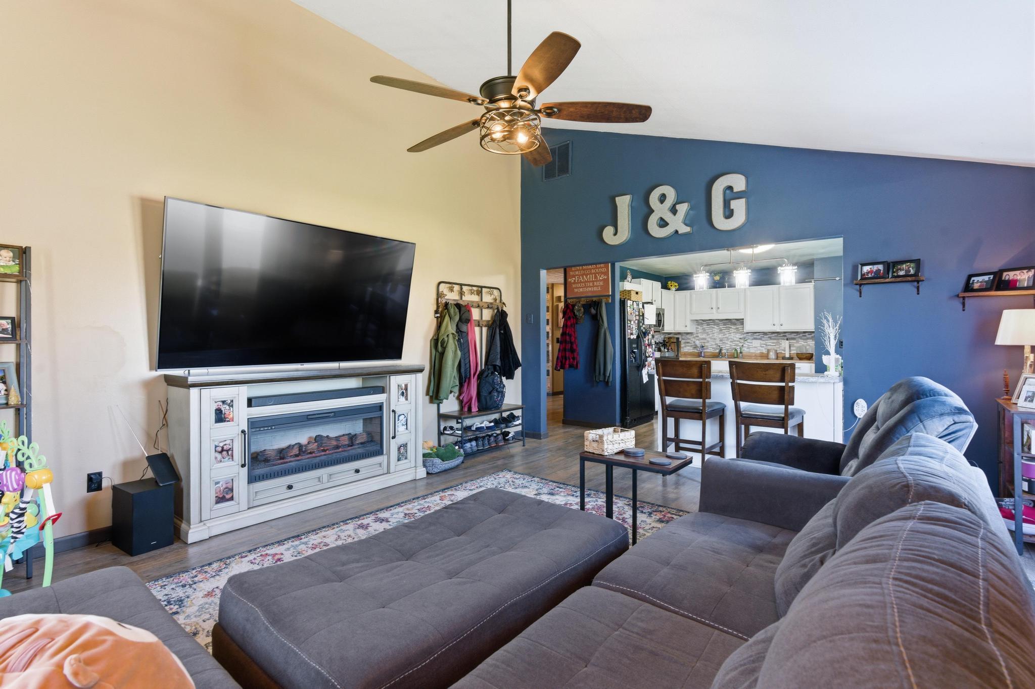 1031 Meadowrun Road, Englewood, Ohio 45322