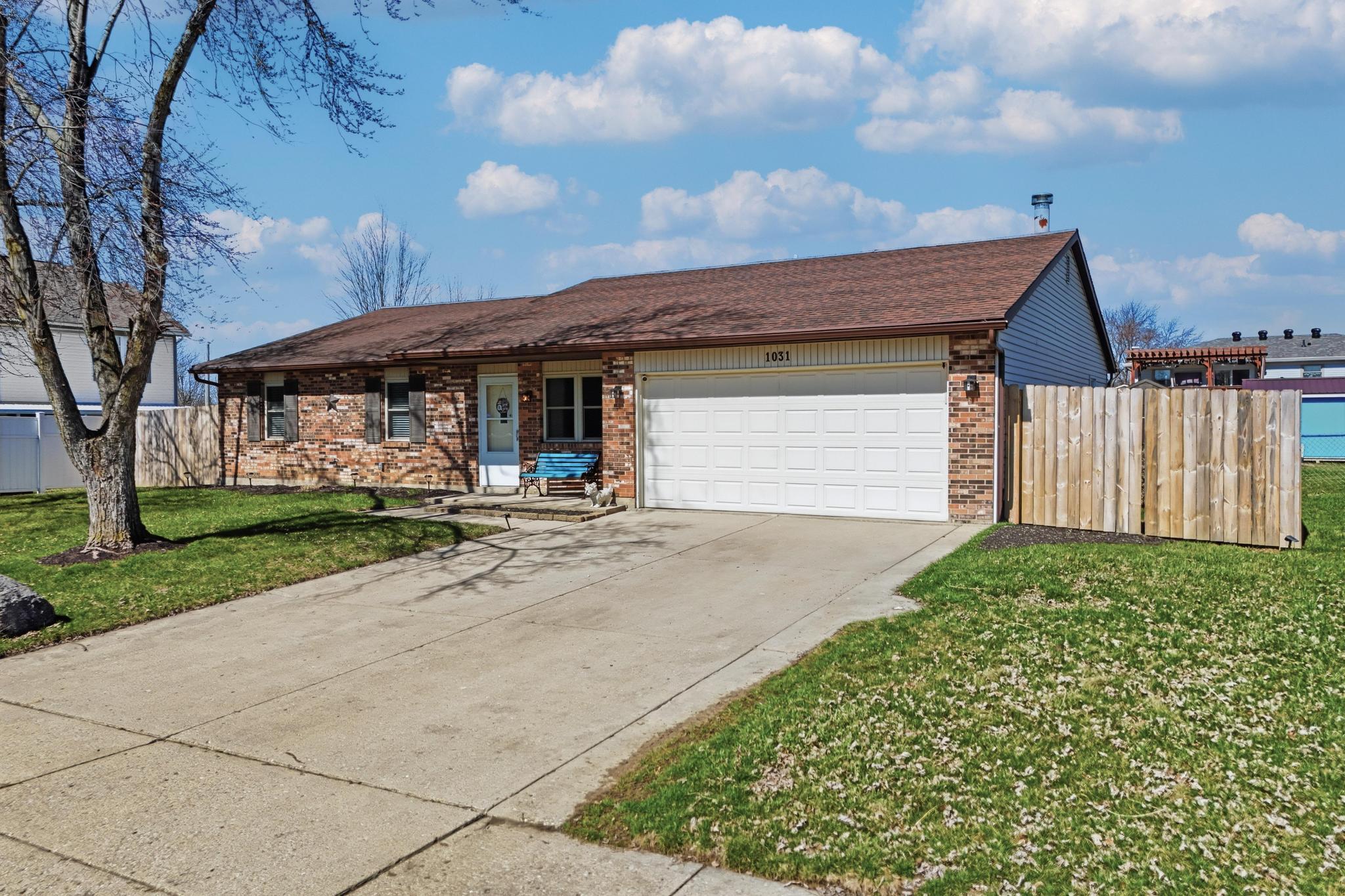 1031 Meadowrun Road, Englewood, Ohio 45322