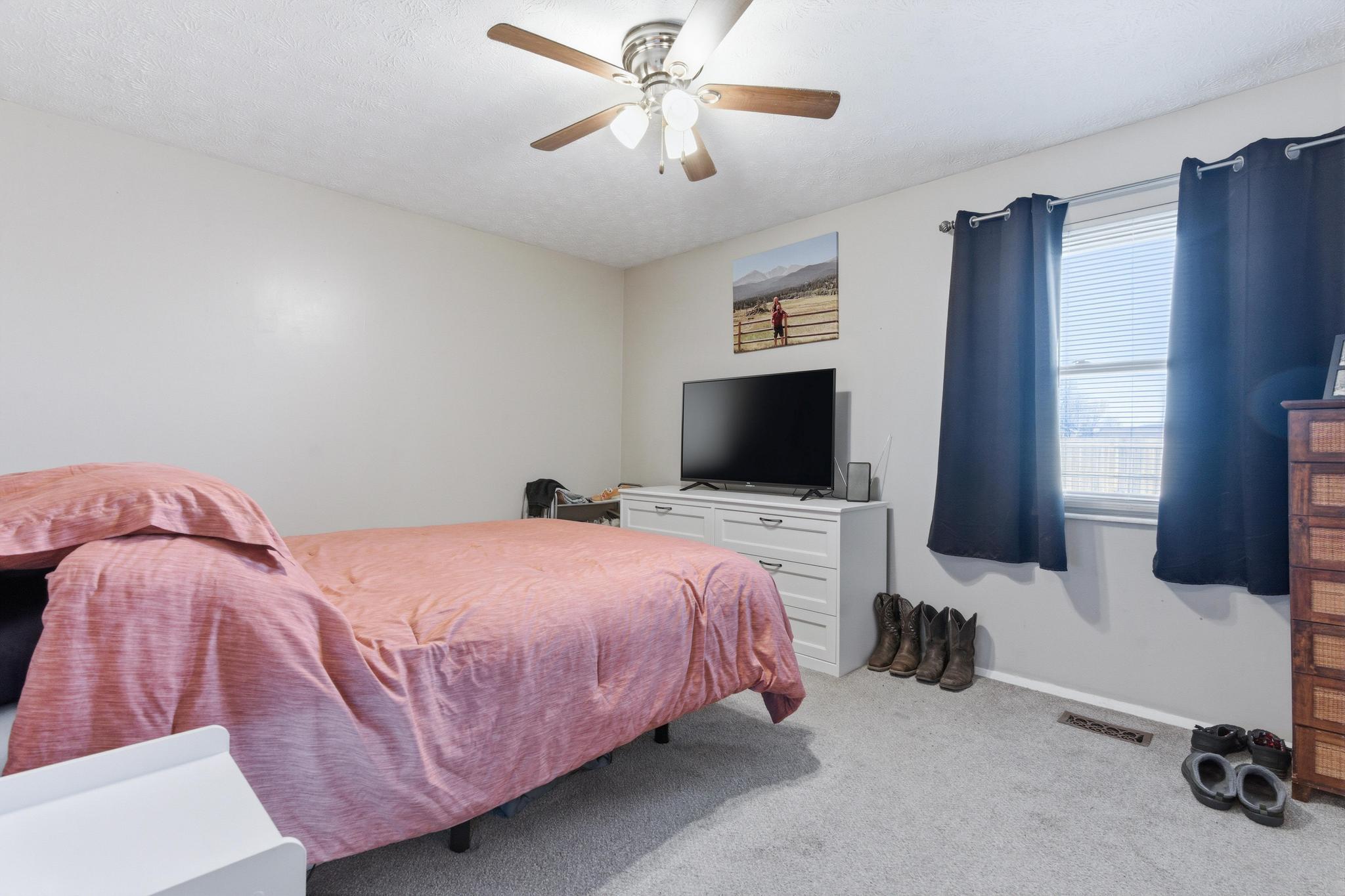 1031 Meadowrun Road, Englewood, Ohio 45322