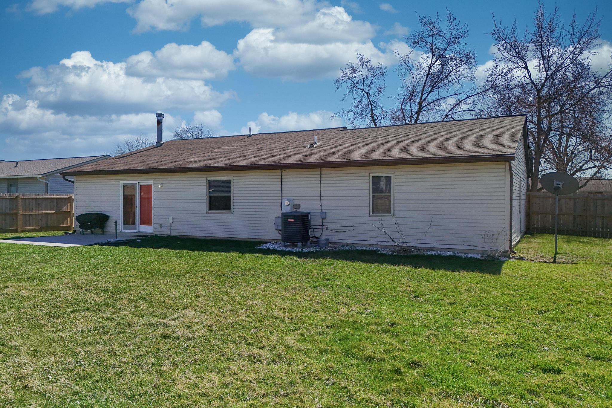 1031 Meadowrun Road, Englewood, Ohio 45322