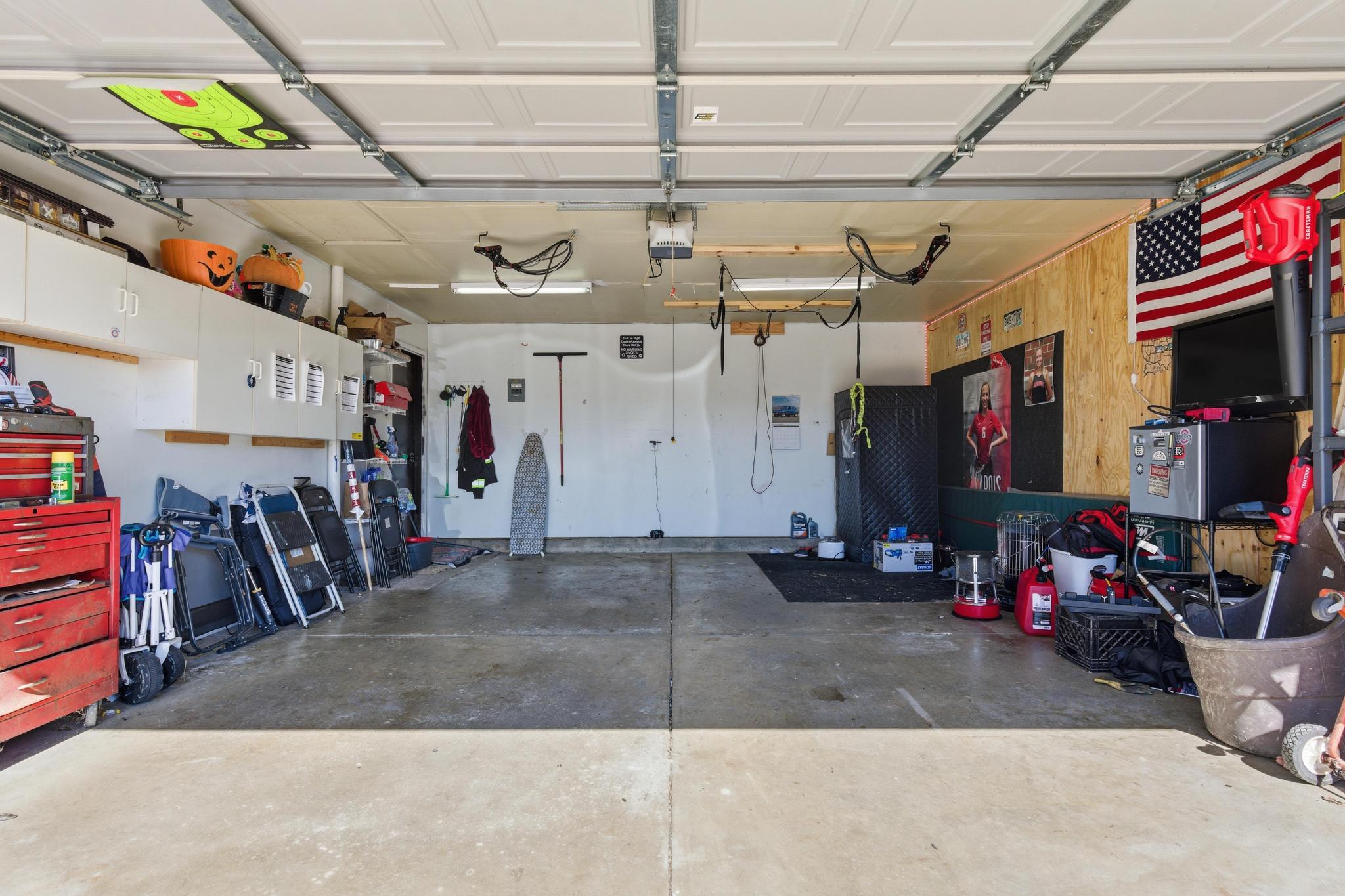 1031 Meadowrun Road, Englewood, Ohio 45322