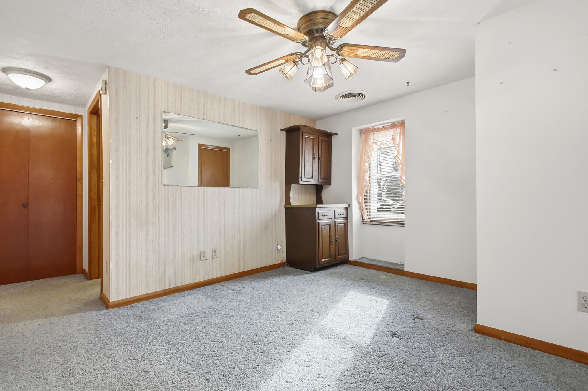 5210 Kerns Road, Springfield, Ohio 45502