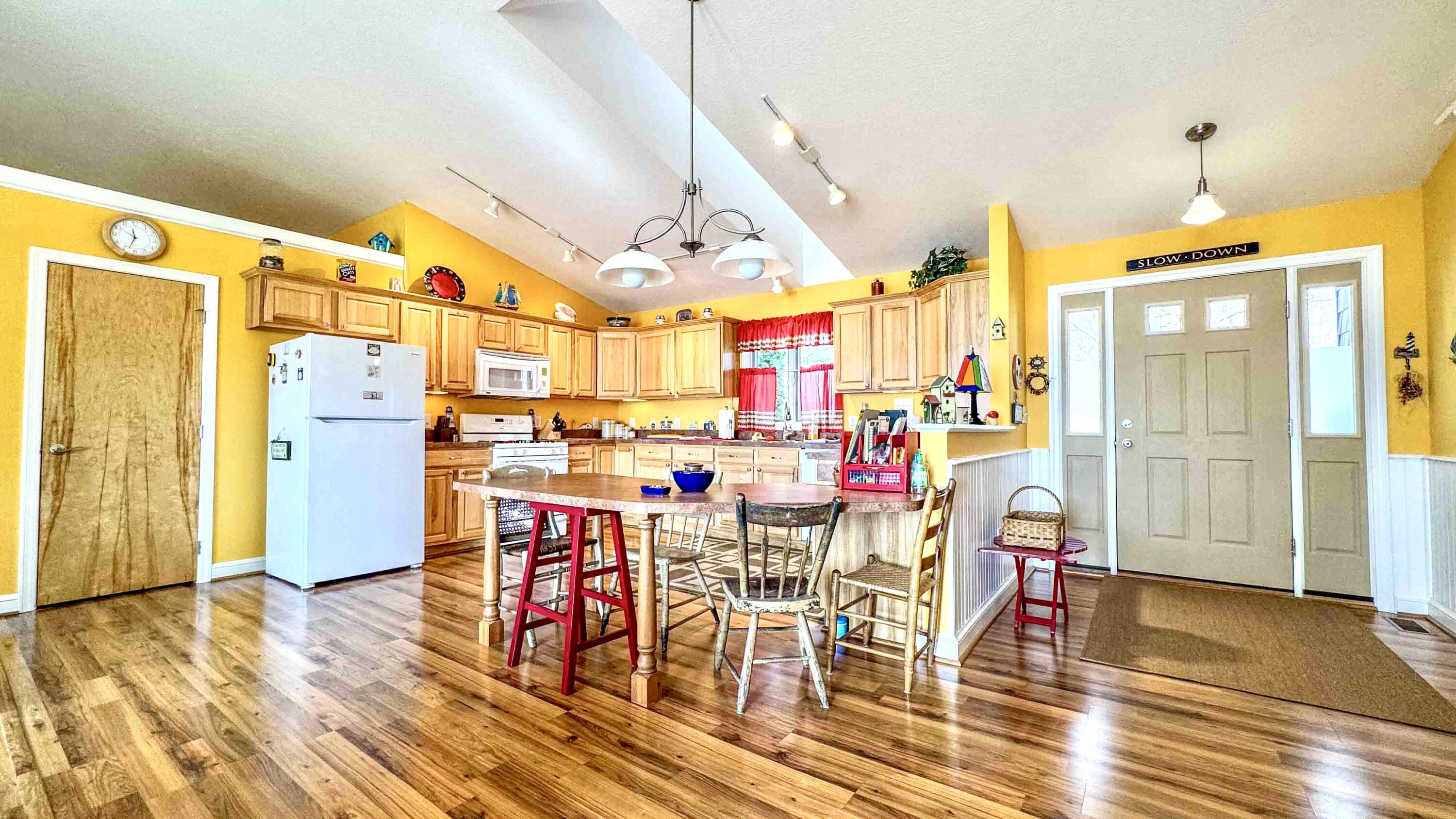 9668 Lakeshore Drive, Huntsville, Ohio 43324