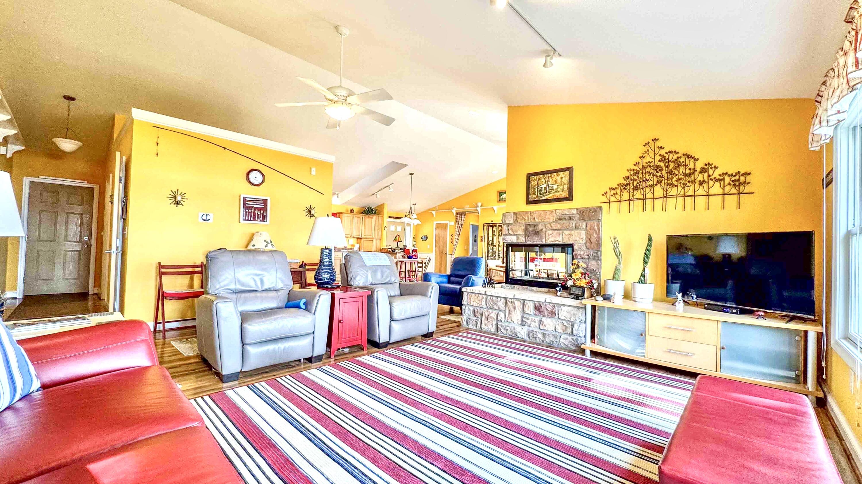 9668 Lakeshore Drive, Huntsville, Ohio 43324