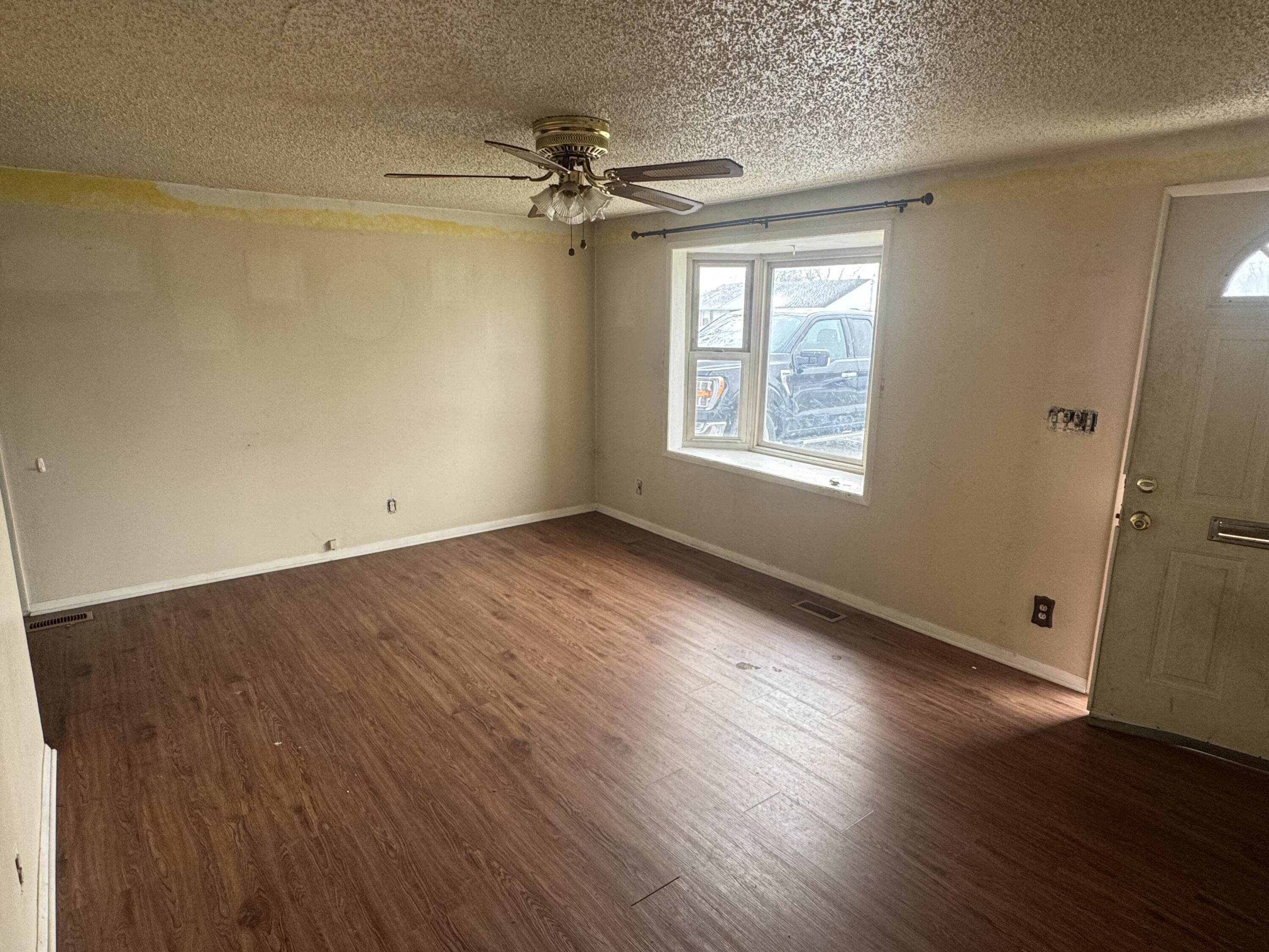 1404 Attleboro Avenue, Springfield, Ohio 45503