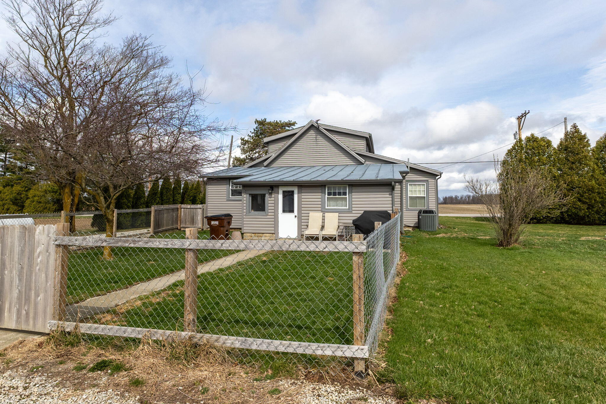 7627 Horatio-Harris Creek Road, Bradford, Ohio 45308