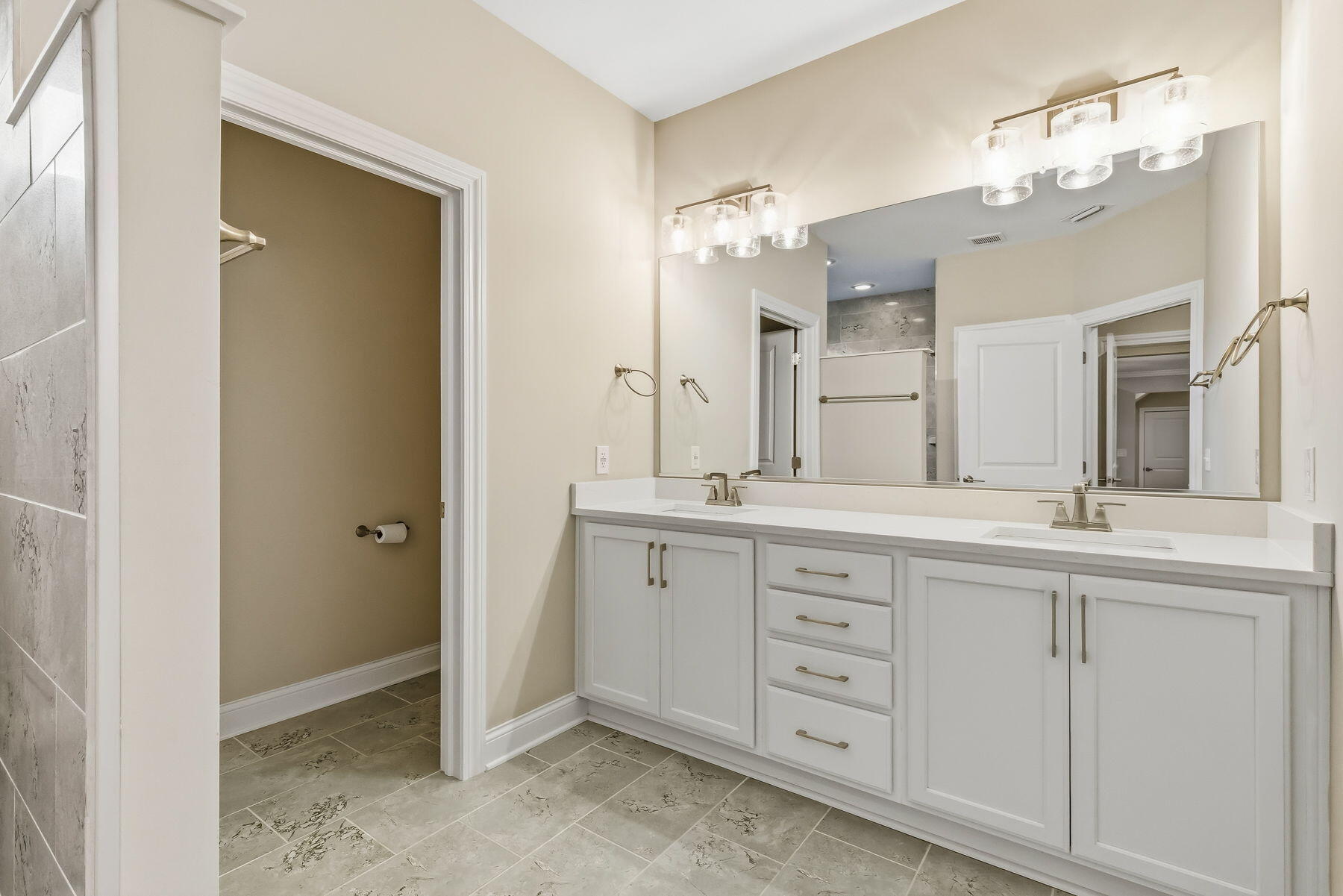 3688 Furlong Drive, Grove City, Ohio 43123